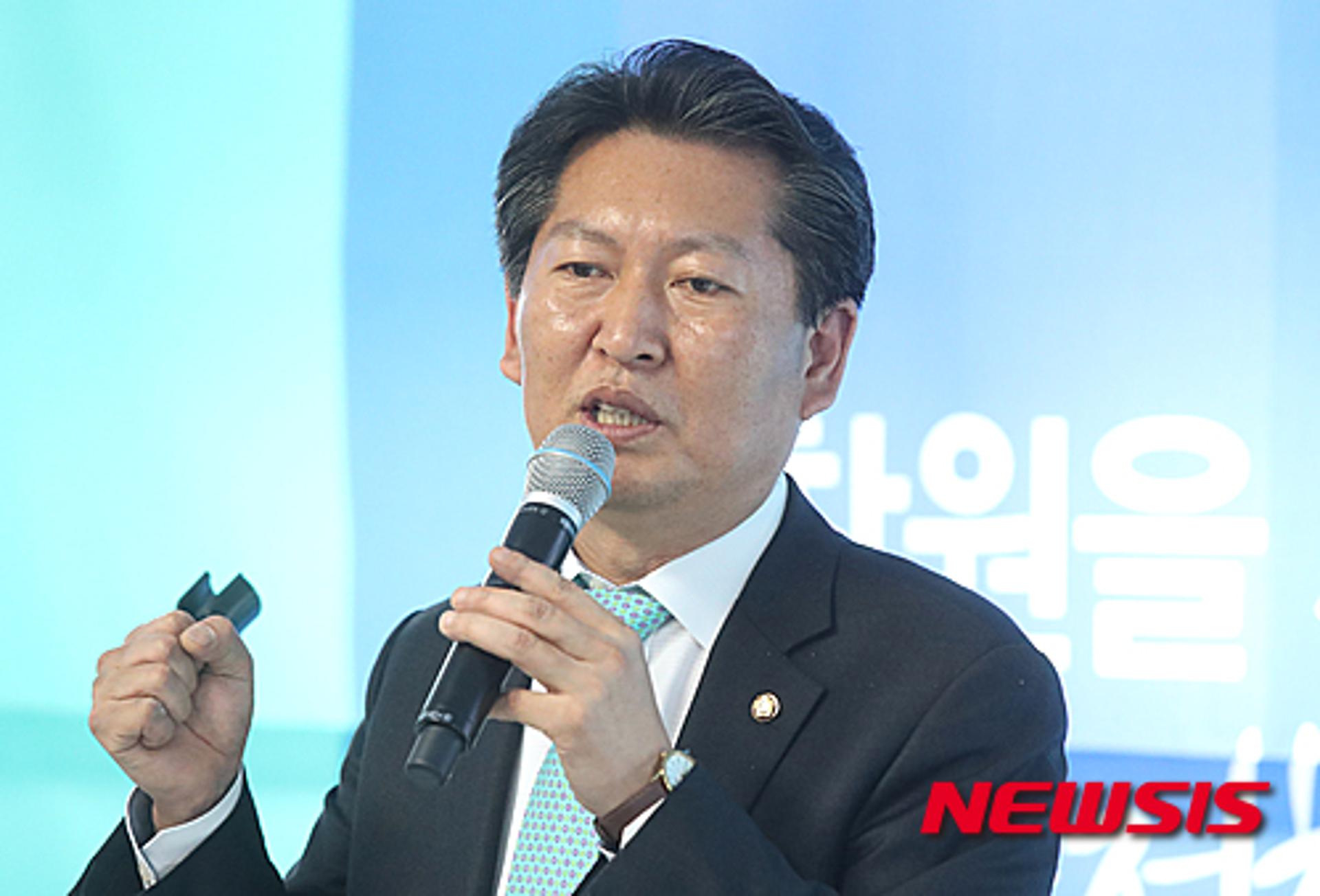 정청래, 김진표 공개 저격… "최순실 재산몰수법 거부한 사람"
