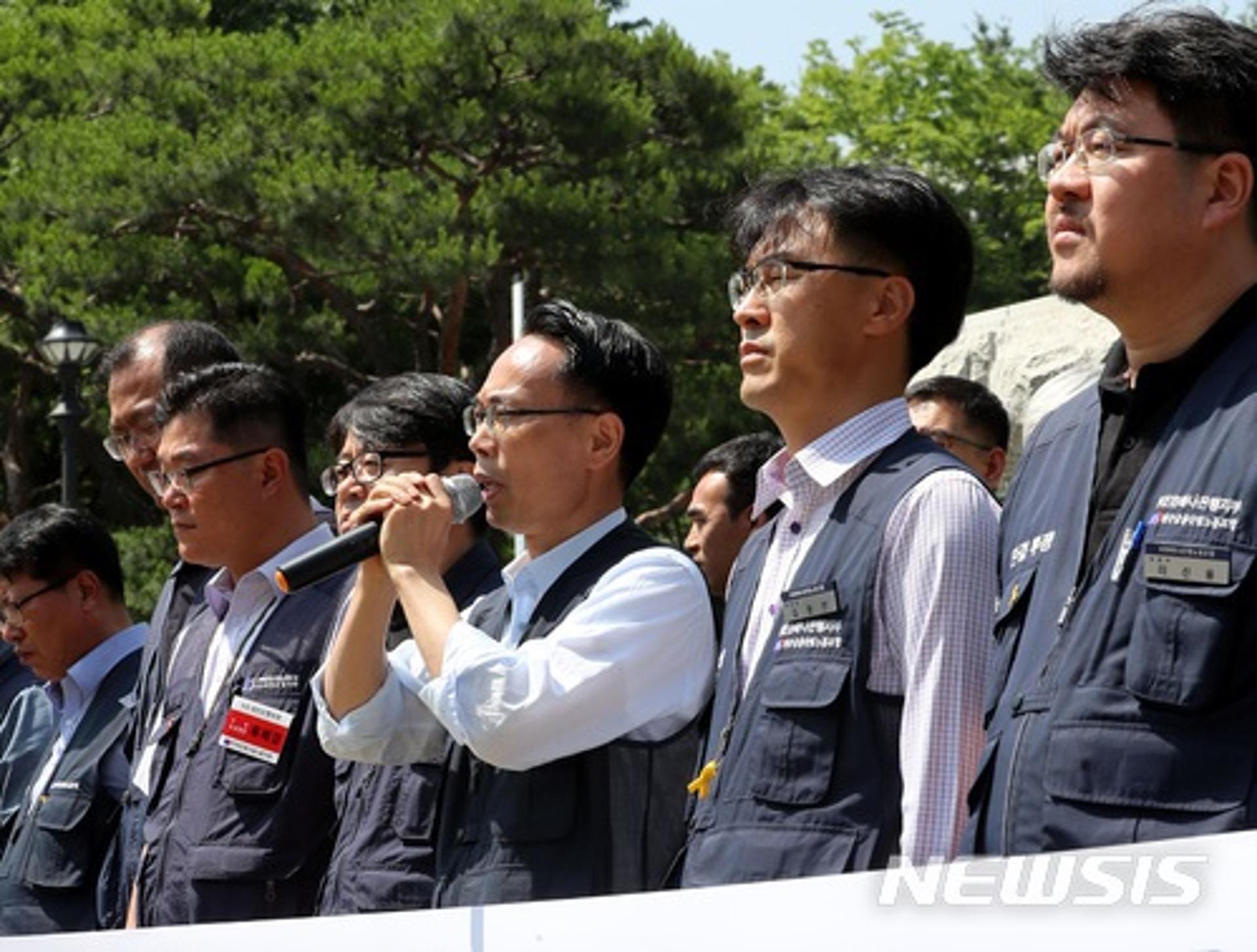 금융노조 "9월 중 총파업, 10만 조합원 쟁의 돌입"