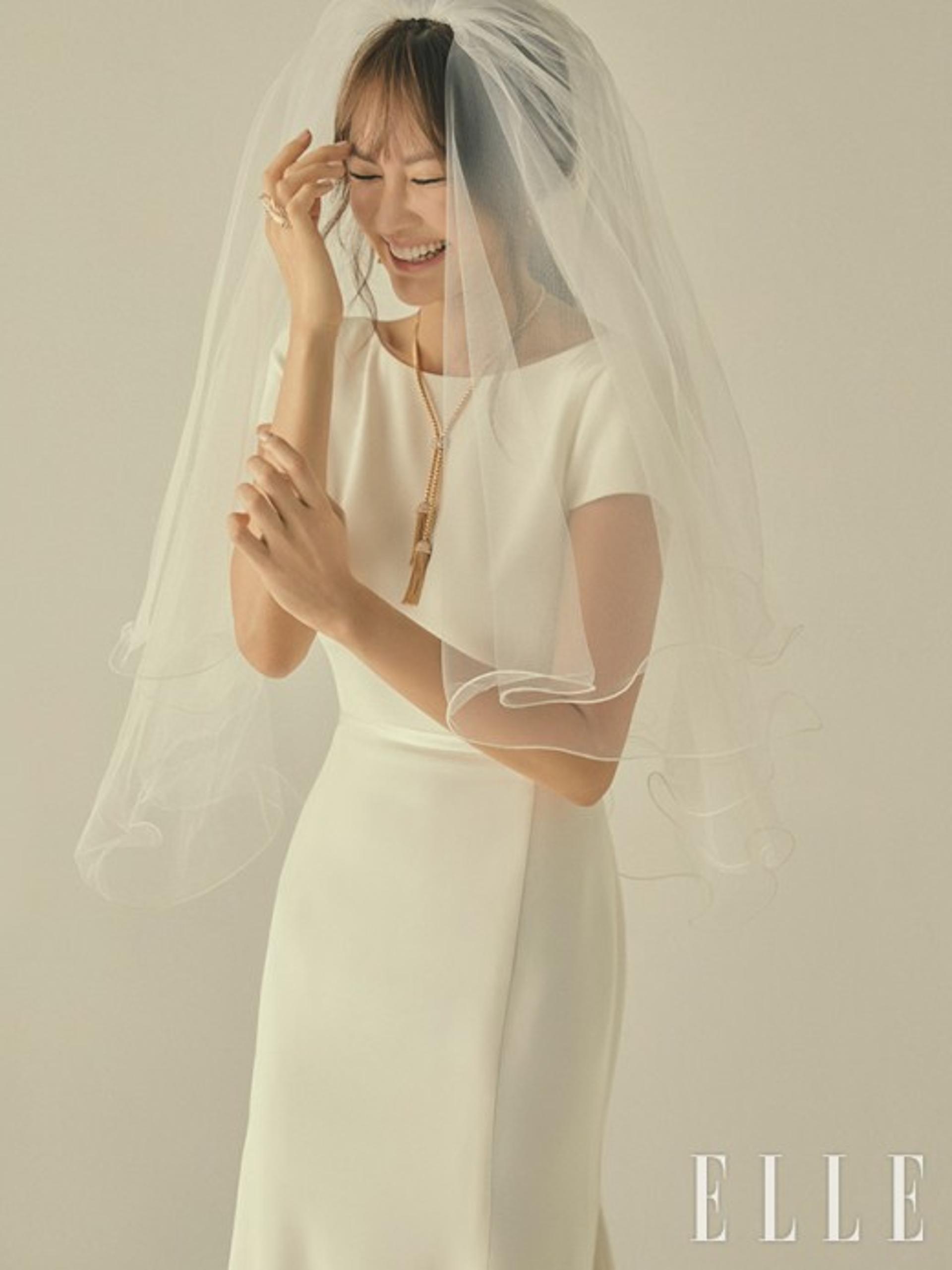 [★화보] 양미라 결혼 "날 기억해주는 분들 감사해"