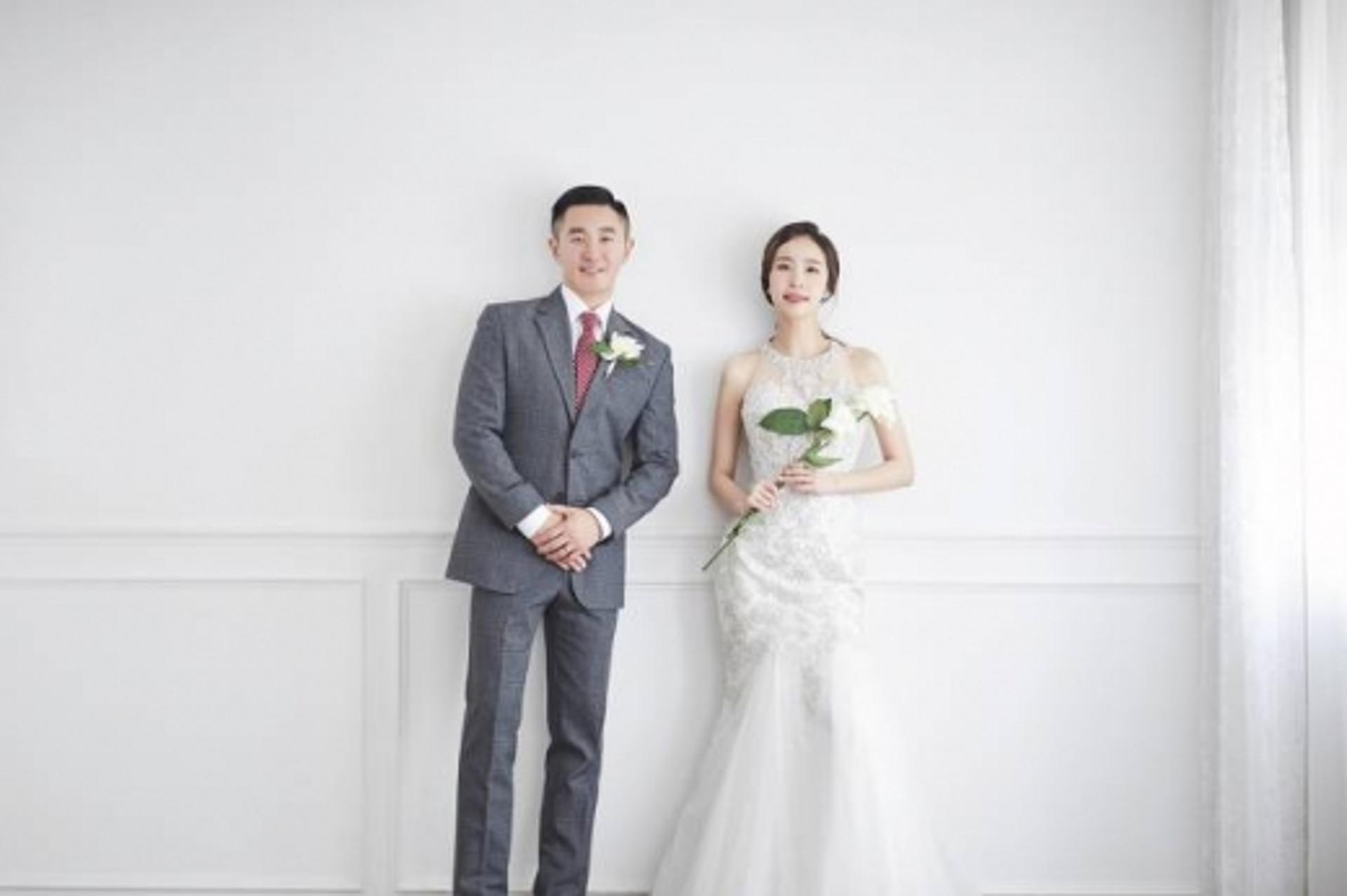 [★화보] '결혼' 안일권 신부공개, 10세 연하 금융권 종사자… 미모 보니
