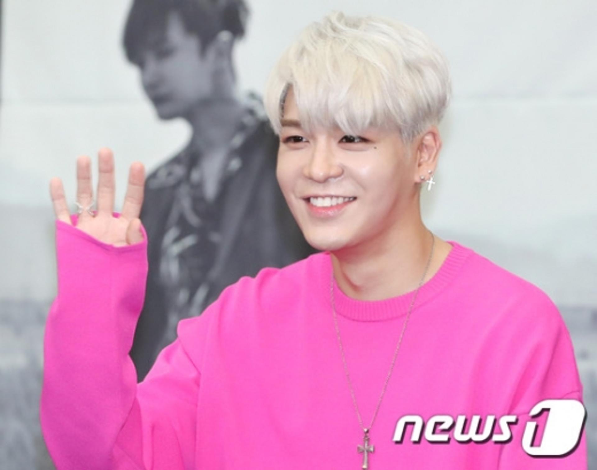 '팬클럽 운영자와 열애?'… 강성훈 해명 들어보니