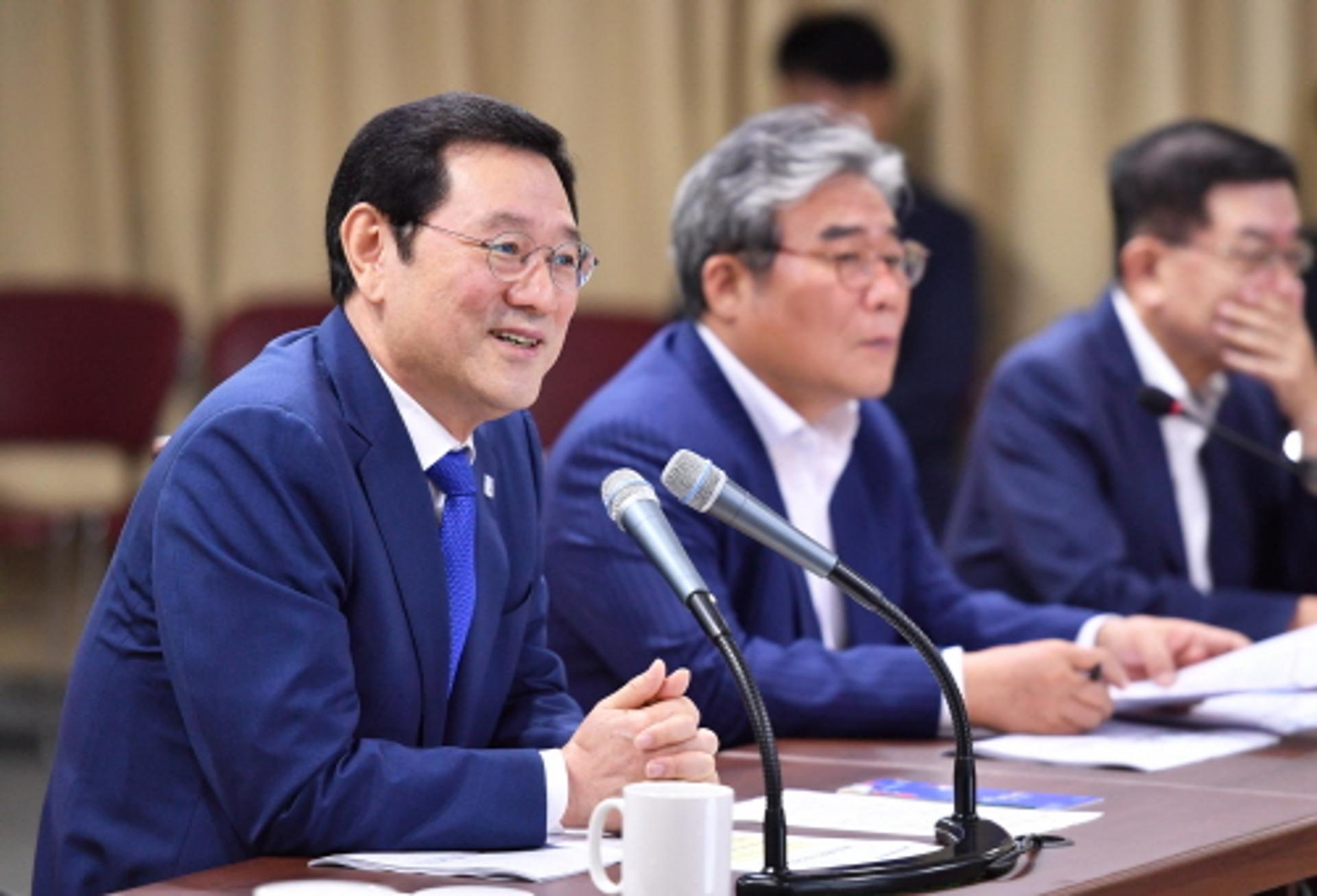 이용섭 광주시장 "지역 아파트값 폭등 안전대책 마련하라"