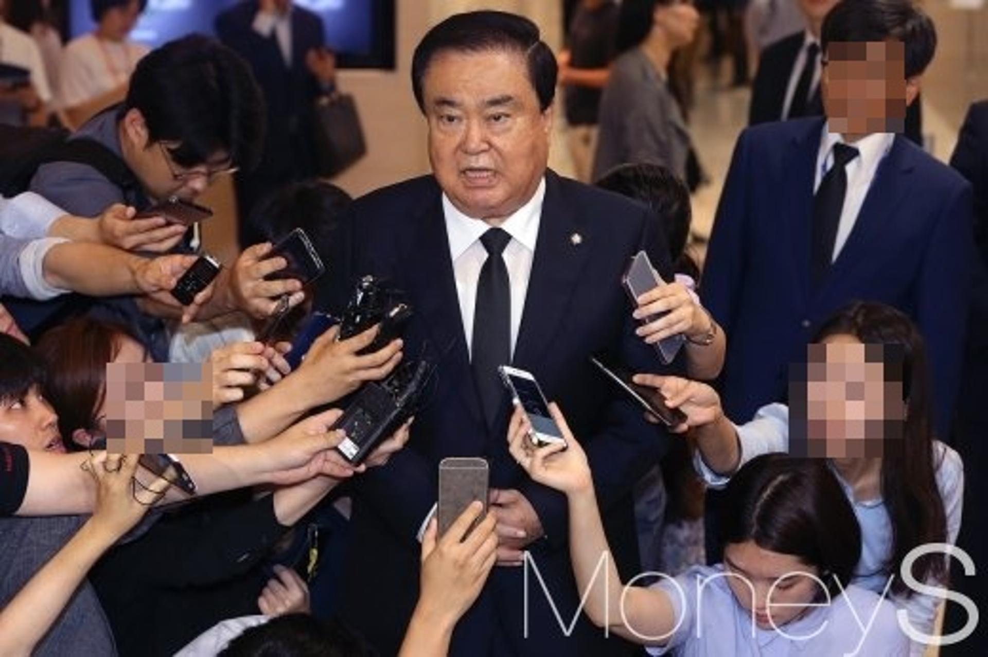 남북정상회담 성공 기원, 문희상 "남북국회회담으로 이어졌으면"