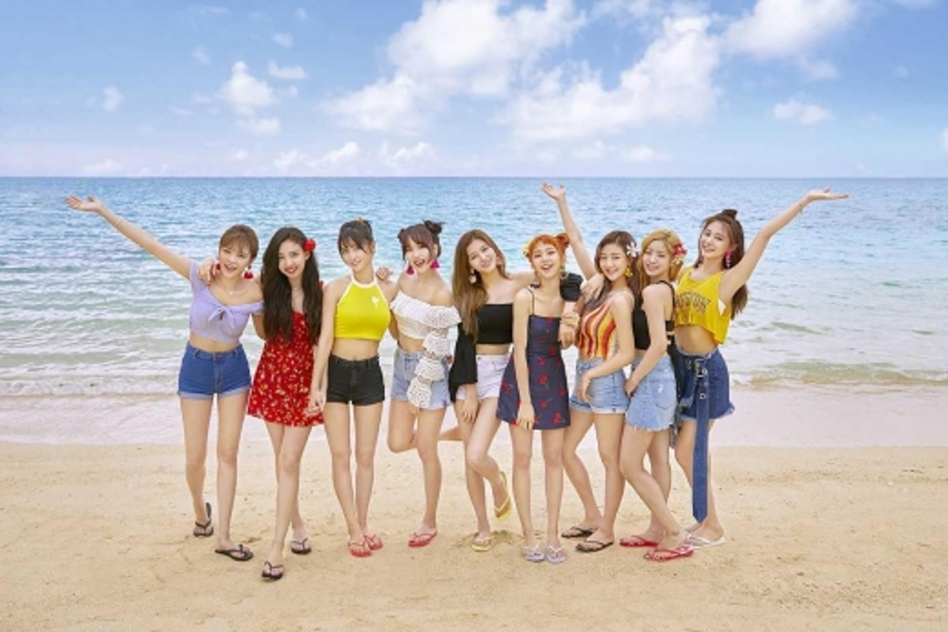 [2018 AAA] 트와이스 참석 확정… 원톱 행보 이어간다