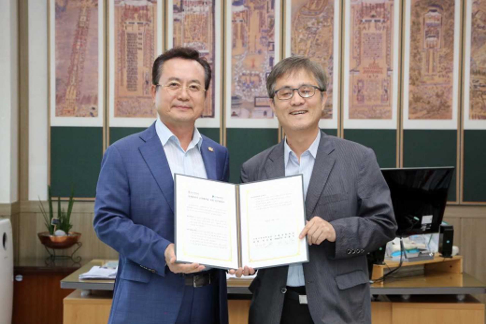 수원문화재단-수원시평생학습관, 상생발전·교류협력 업무협약 체결