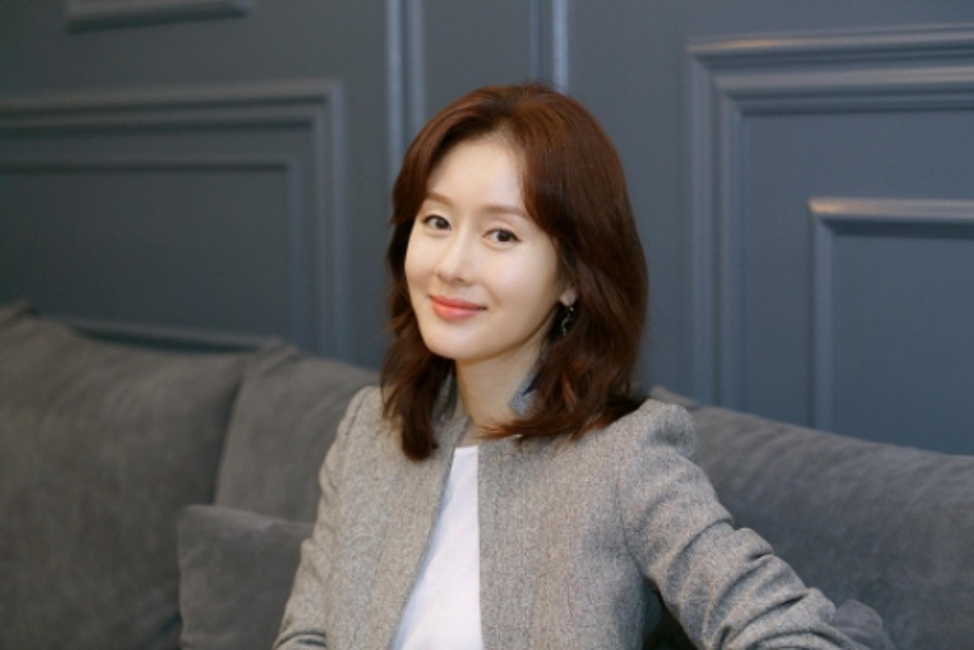 "술이 덜 깨서"… '완벽한 타인' 김지수 만취, 인터뷰 '전면중단'