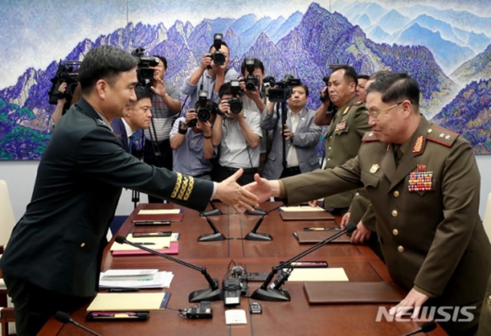 [속보] 오늘 판문점서 남북 장성급회담…대표단 출발