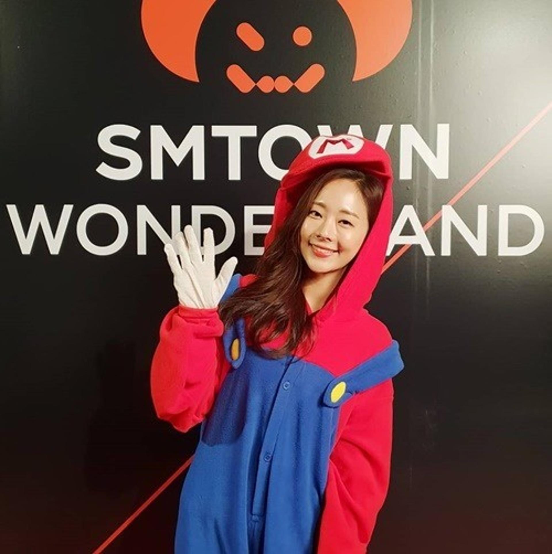 "크리에이터 준비"… SM 할로윈 파티, 오영주 '슈퍼마리오'로 깜짝 등장