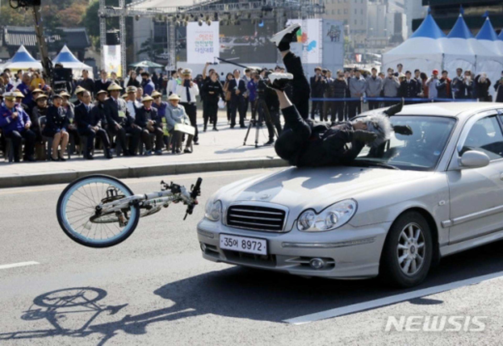 자전거 사고로 연평균 275명 사망… 안전모 안쓰면 치사율 2배