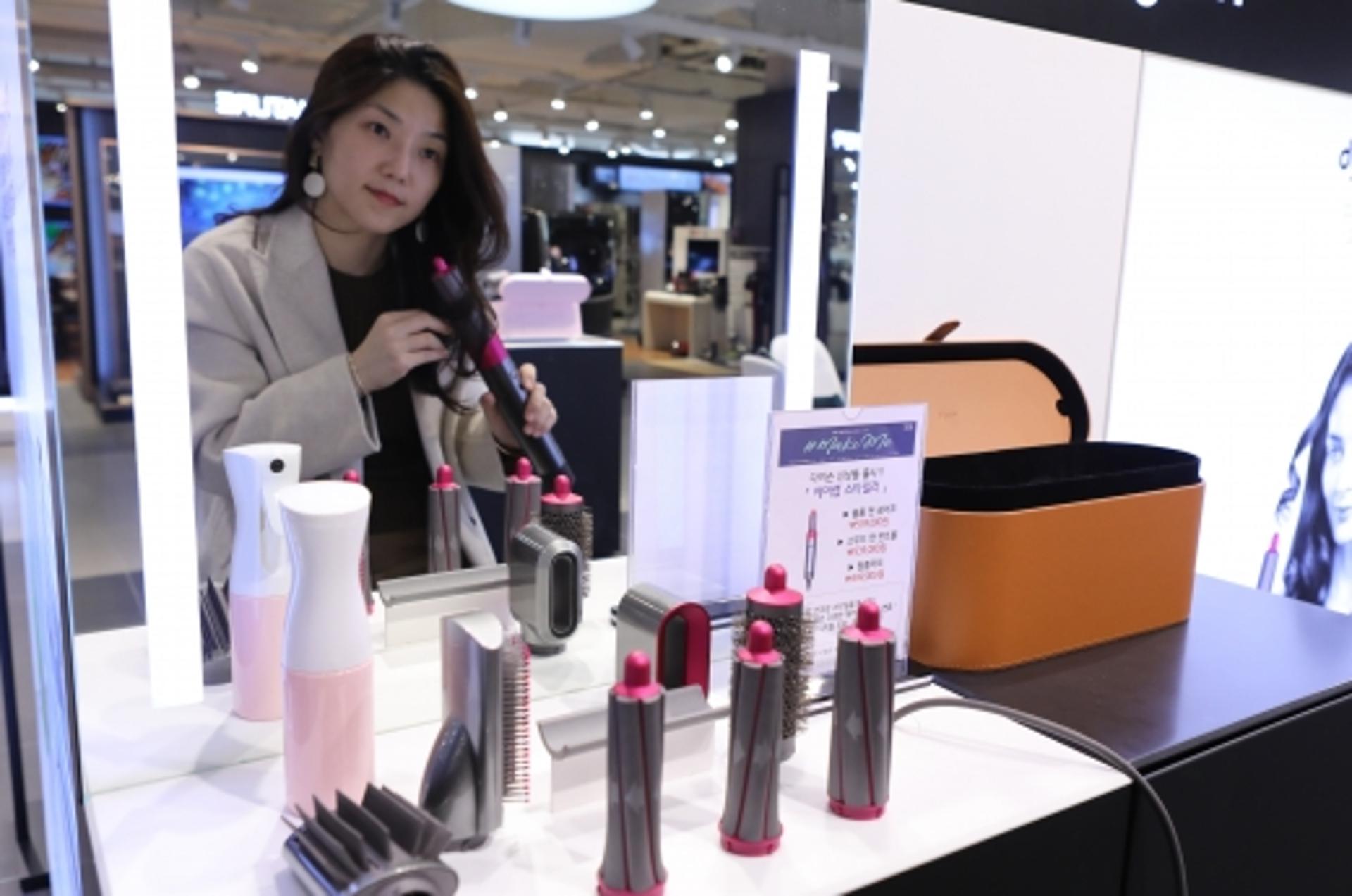 롯데백광주점, '헤어스타일러'로 나만의 웨이브를…