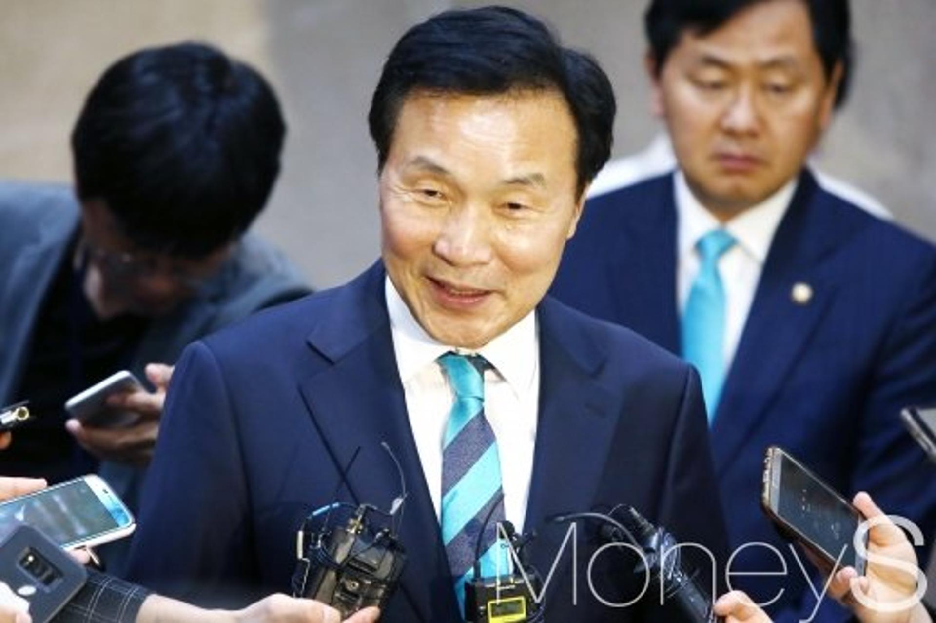 손학규 음주발언 '부적절'… "젊었을 때 나도 좀 했다"