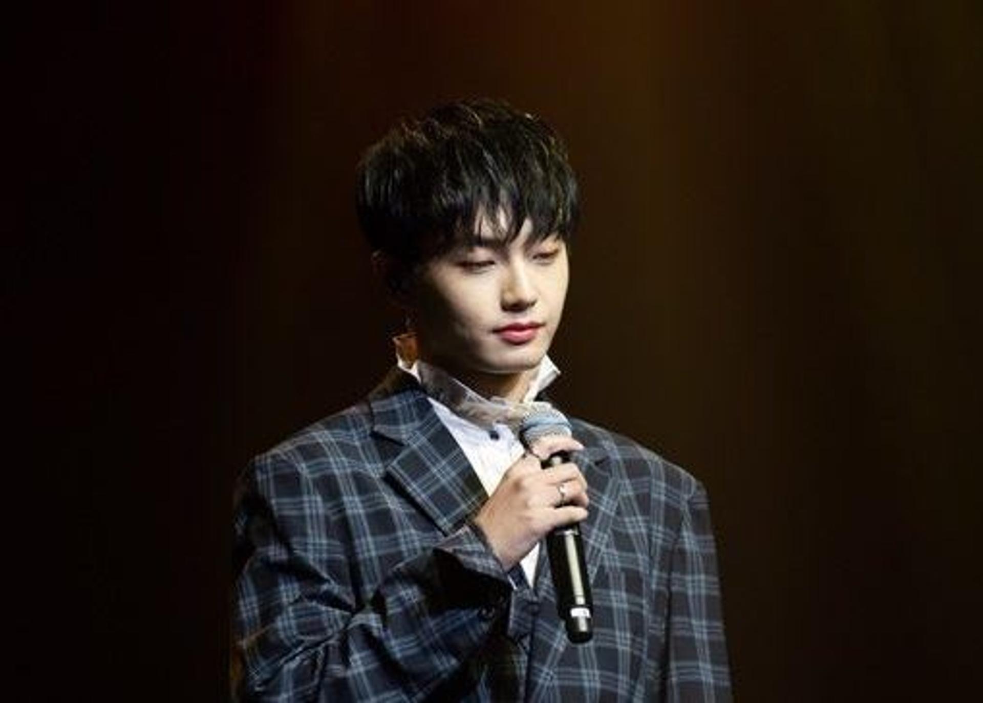 김용국 더쇼 '생방송' 불참… 열애설·고양이 유기 논란 '후폭풍'
