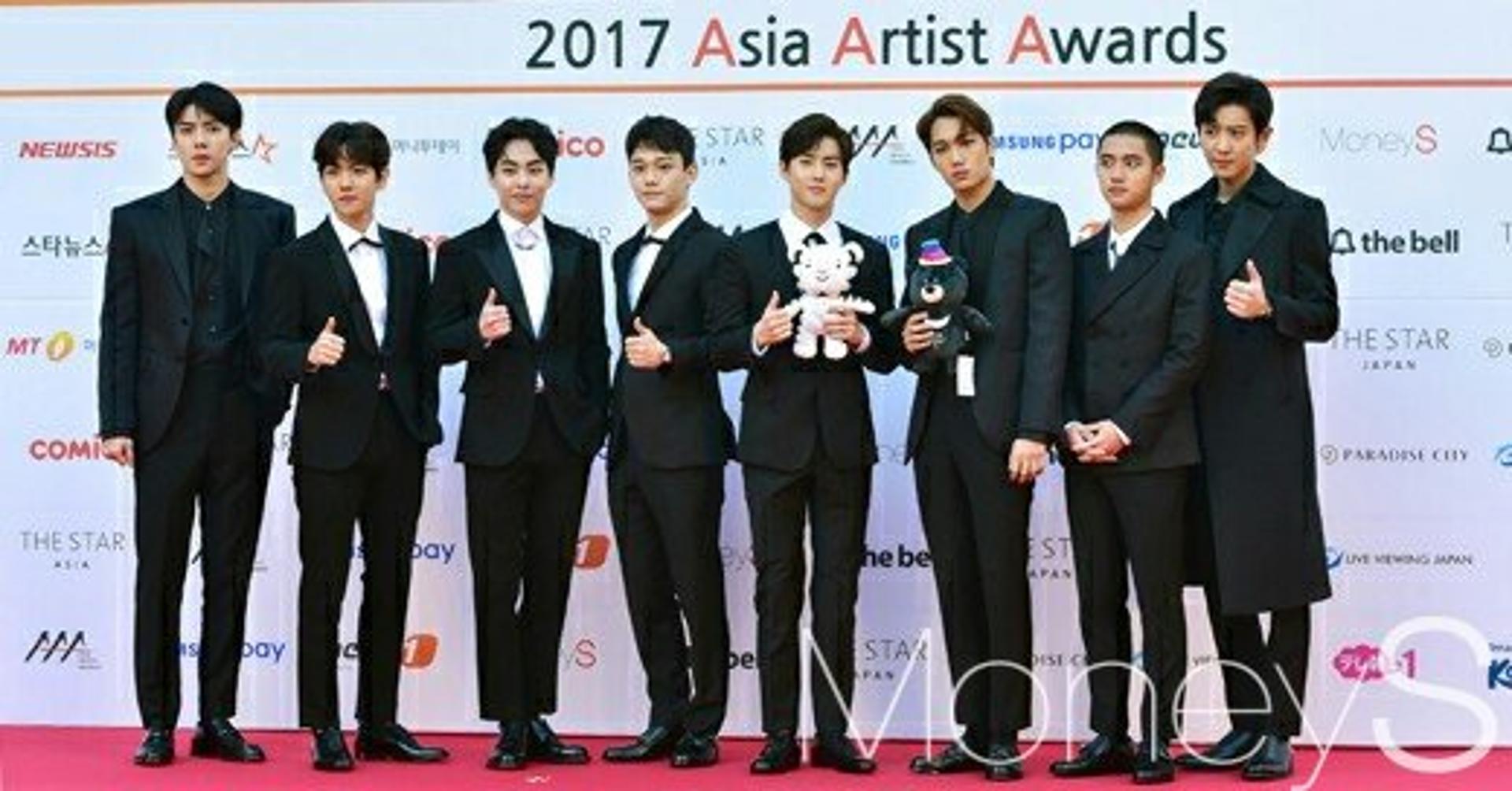 엑소 정규 5집 '빌보드 200' 23위, '아티스트100' 9위… "독보적 템포"