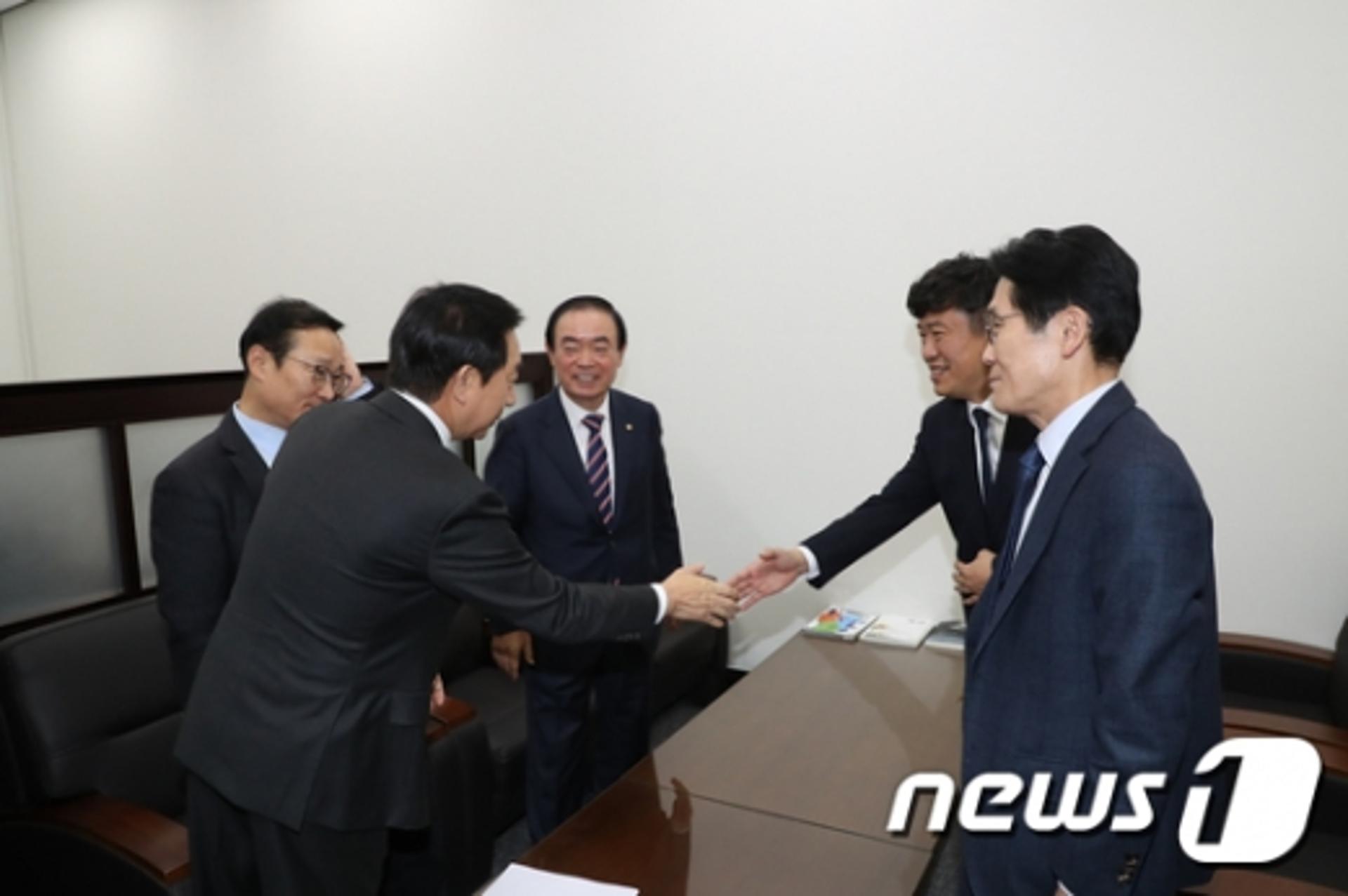 여야 '국회 정상화' 합의··· '고용세습 국정조사' 실시키로