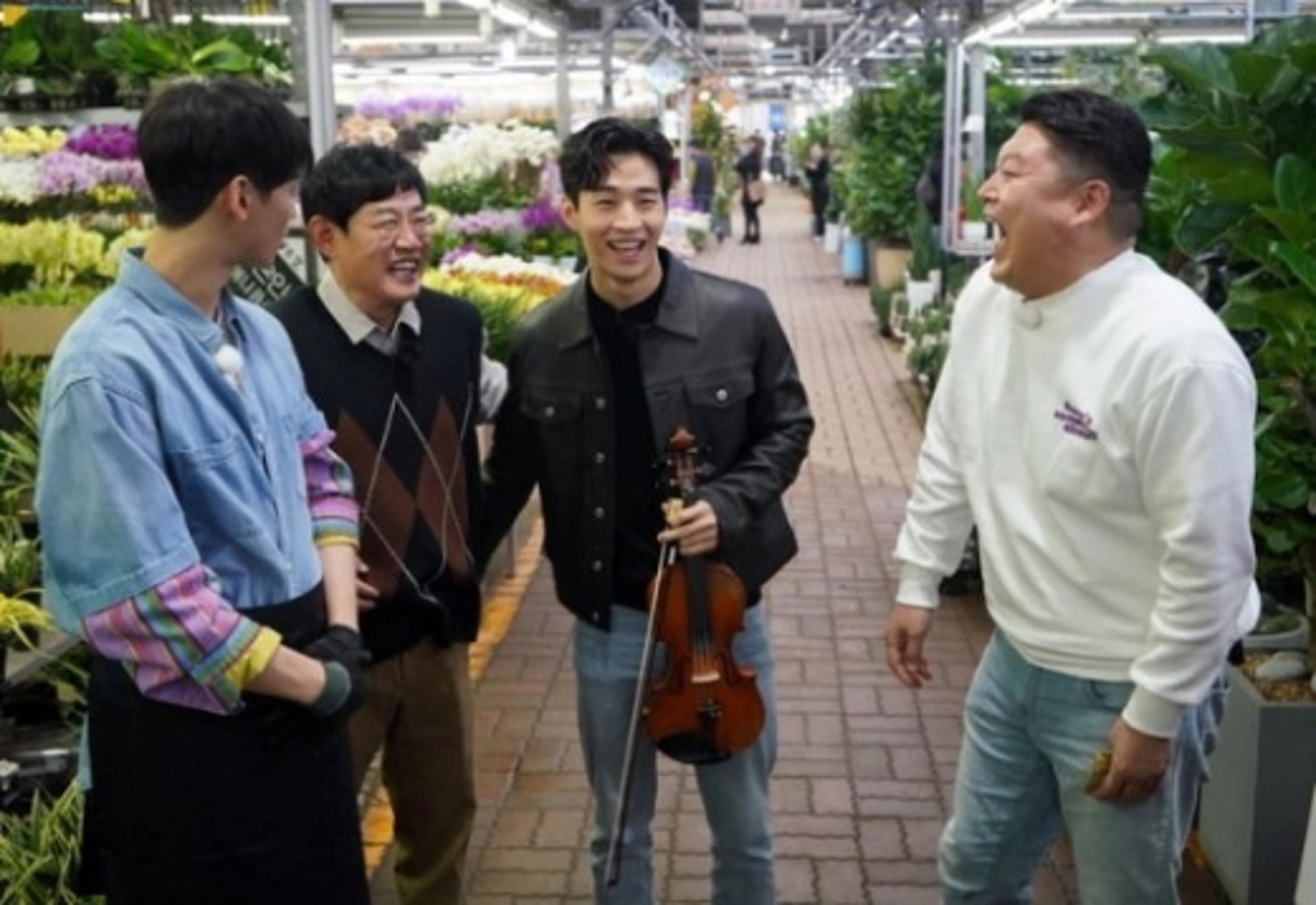 '한끼줍쇼' 헨리 "연애경험? 데뷔 후 지금까지 없어"