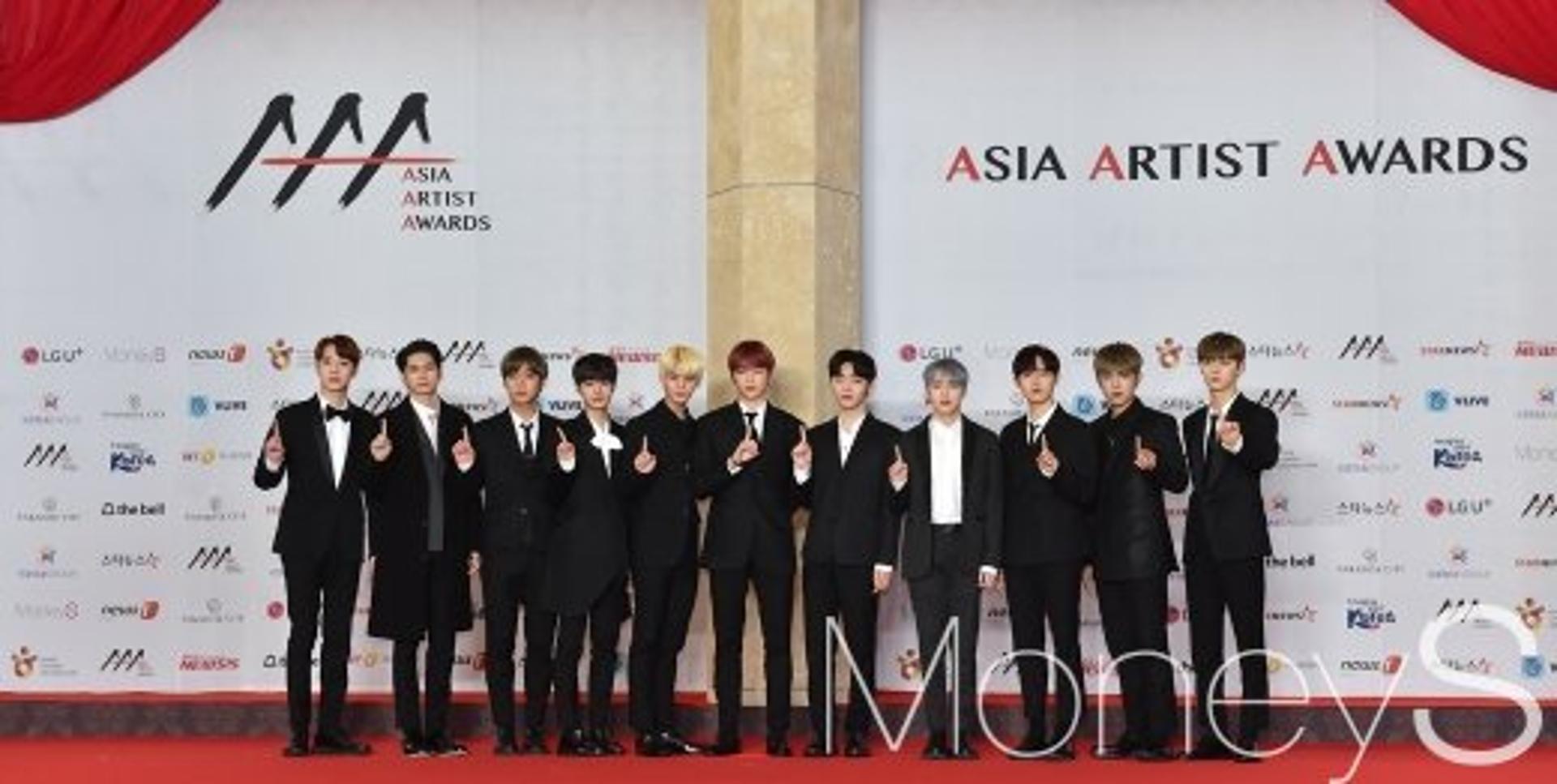 [2018 AAA 시상식] 워너원·아이유, 핫티스트 수상 "워너블·'나의아저씨' 감사해"