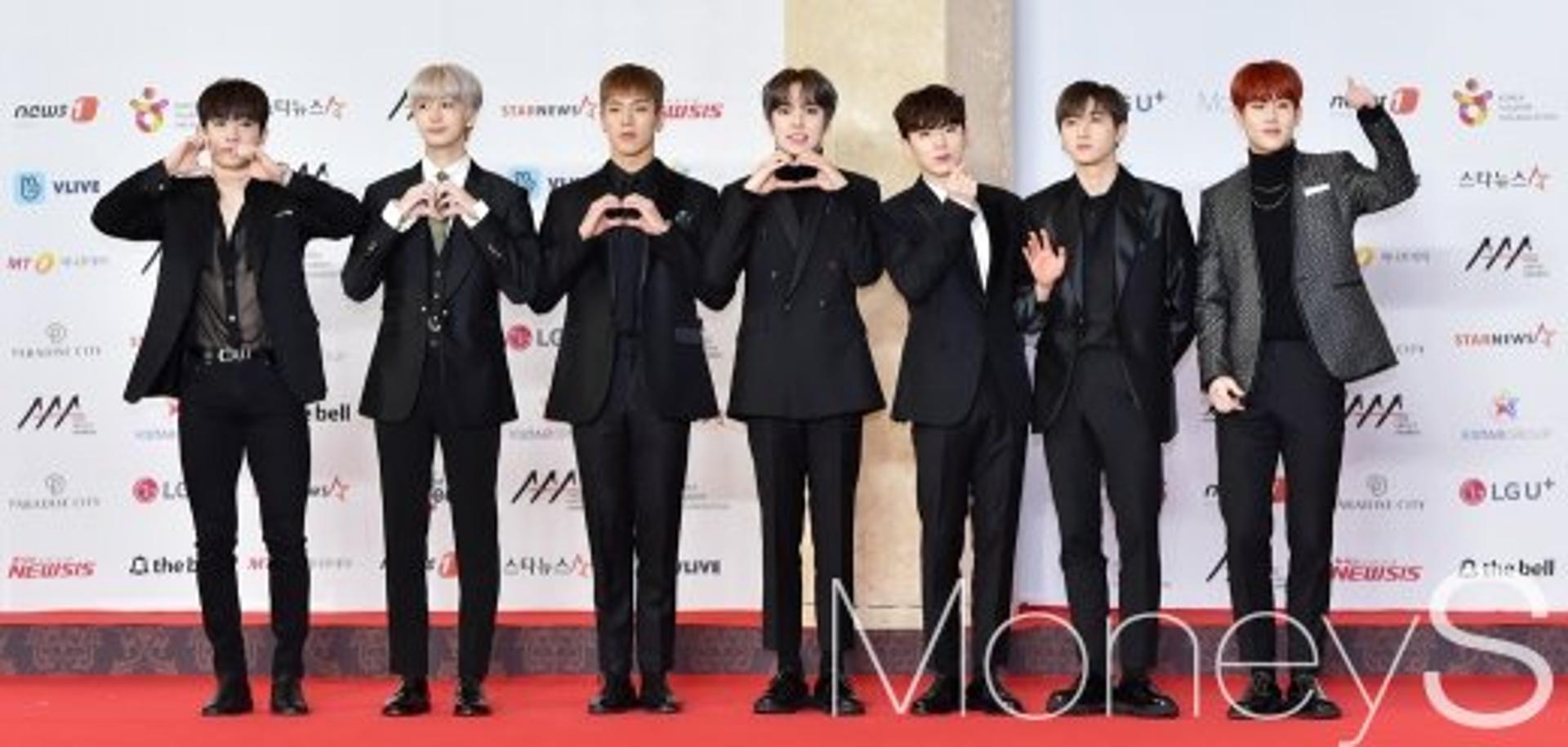 [2018 AAA] 몬스타엑스·모모랜드 베스트 아이콘상 "부모님 감사해요"
