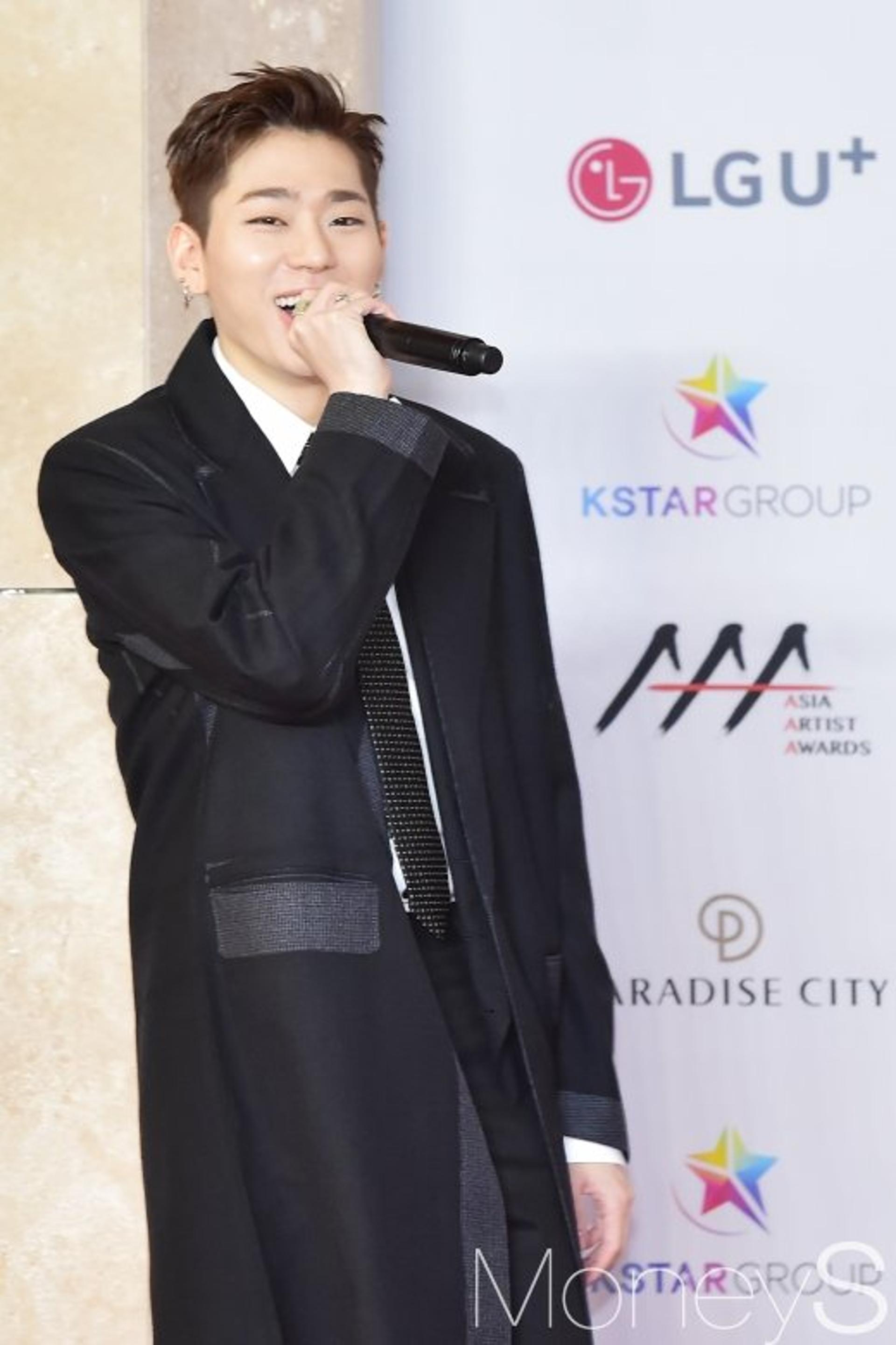 [2018 AAA] 지코·아이콘, 베스트뮤지션 수상 "독창적 뮤지션으로 거듭날 것"
