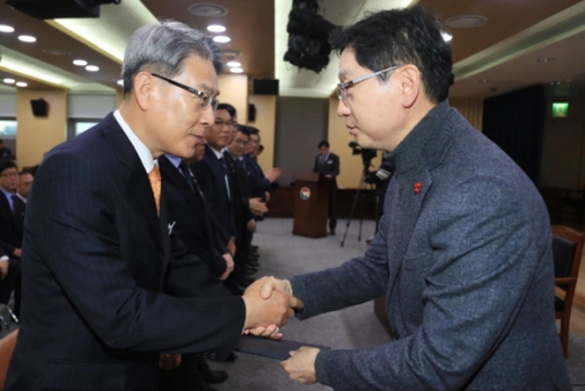 김경수 경남도지사, “실․국․본부 책임제를 강화하겠다”