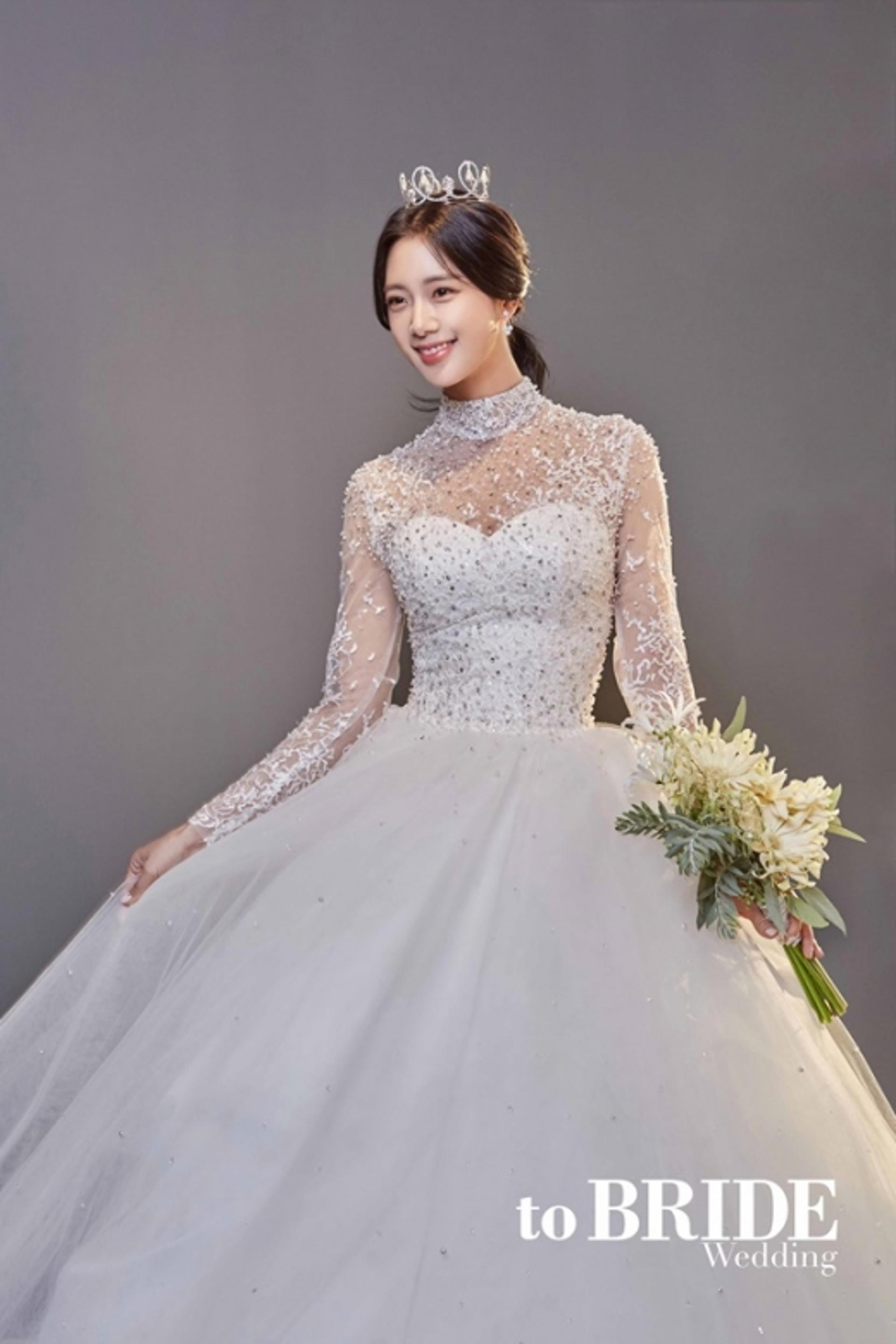 [★화보] 클라라 결혼, 우아+눈부신 1월의 신부 "잘 살게요"