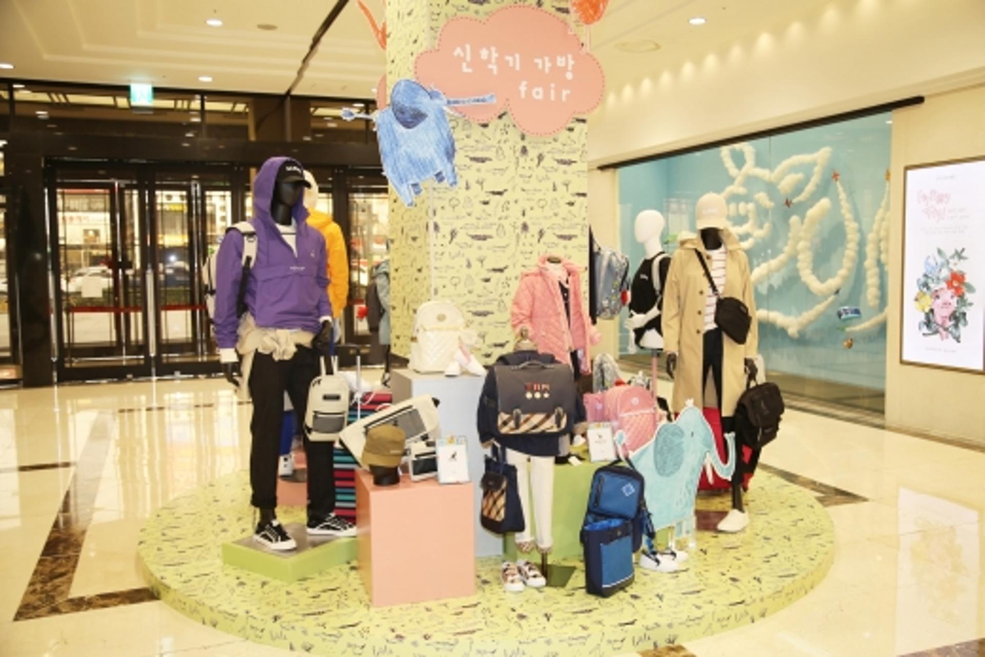 신학기 맞은 광주지역 백화점"1020세대를 잡아라"