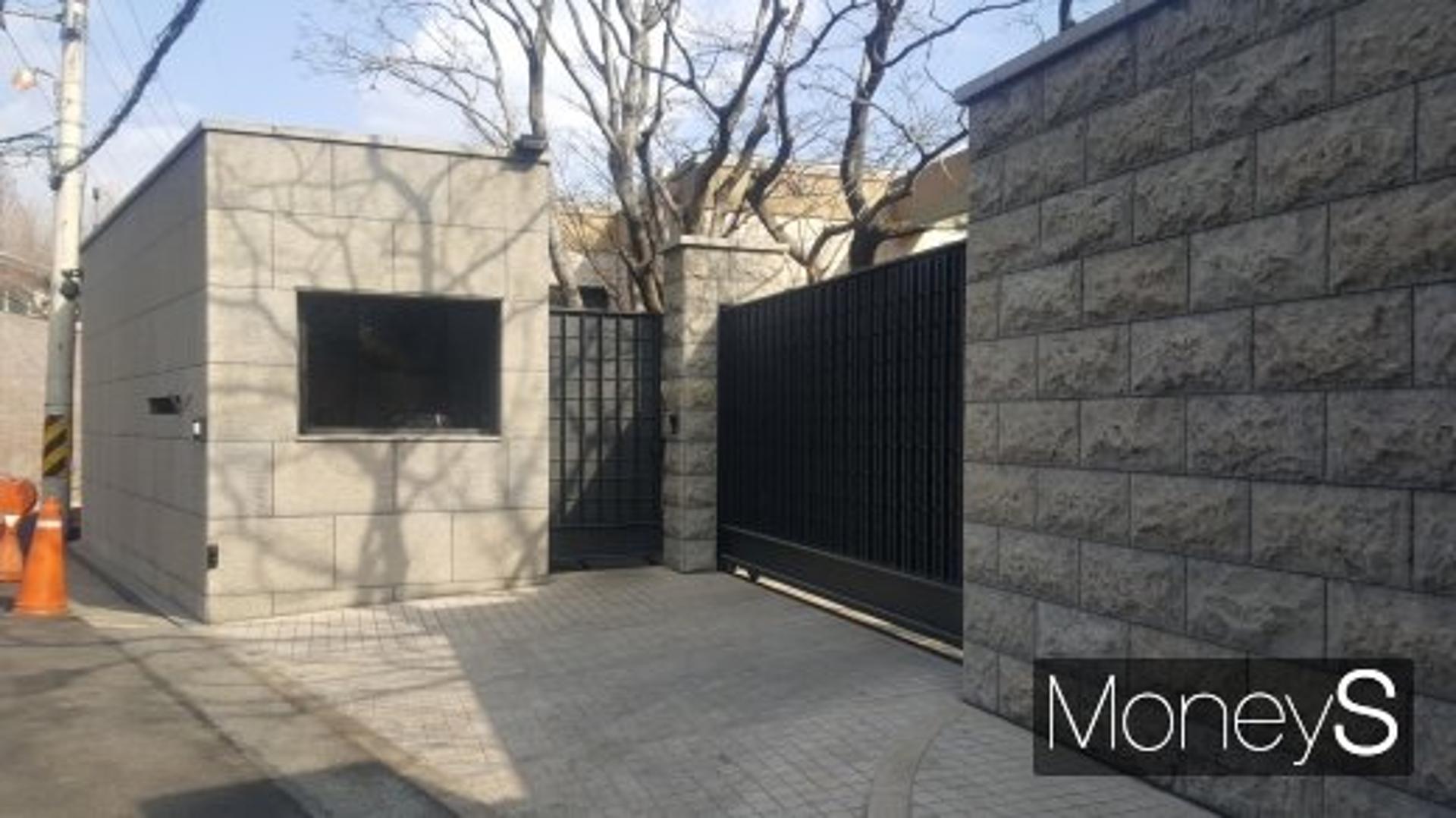 [르포] 살 수도 없는 용산·강남 수백억 단독주택, 누가 살까