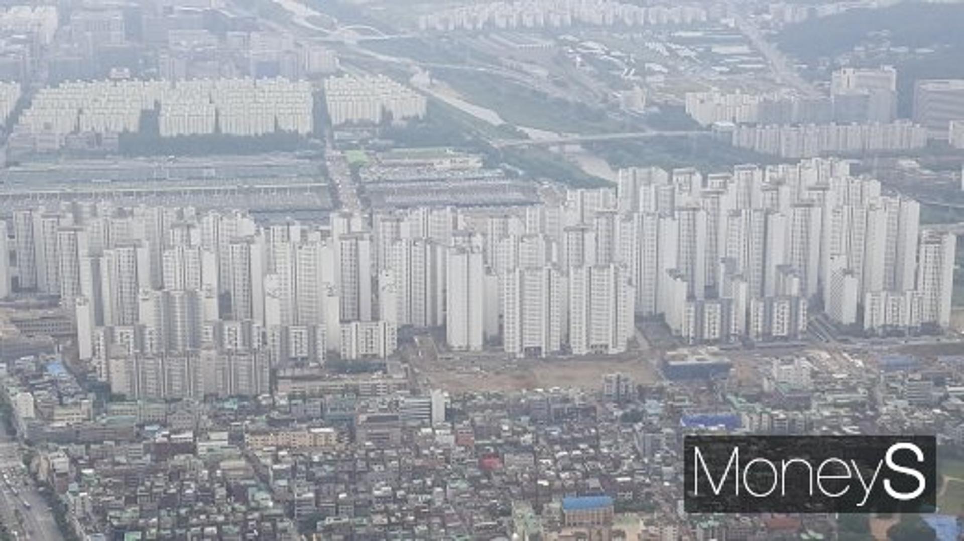 커지는 역전세난 우려… 서울 ‘매매·전세, 7년 만에 10주 연속 동반 하락’