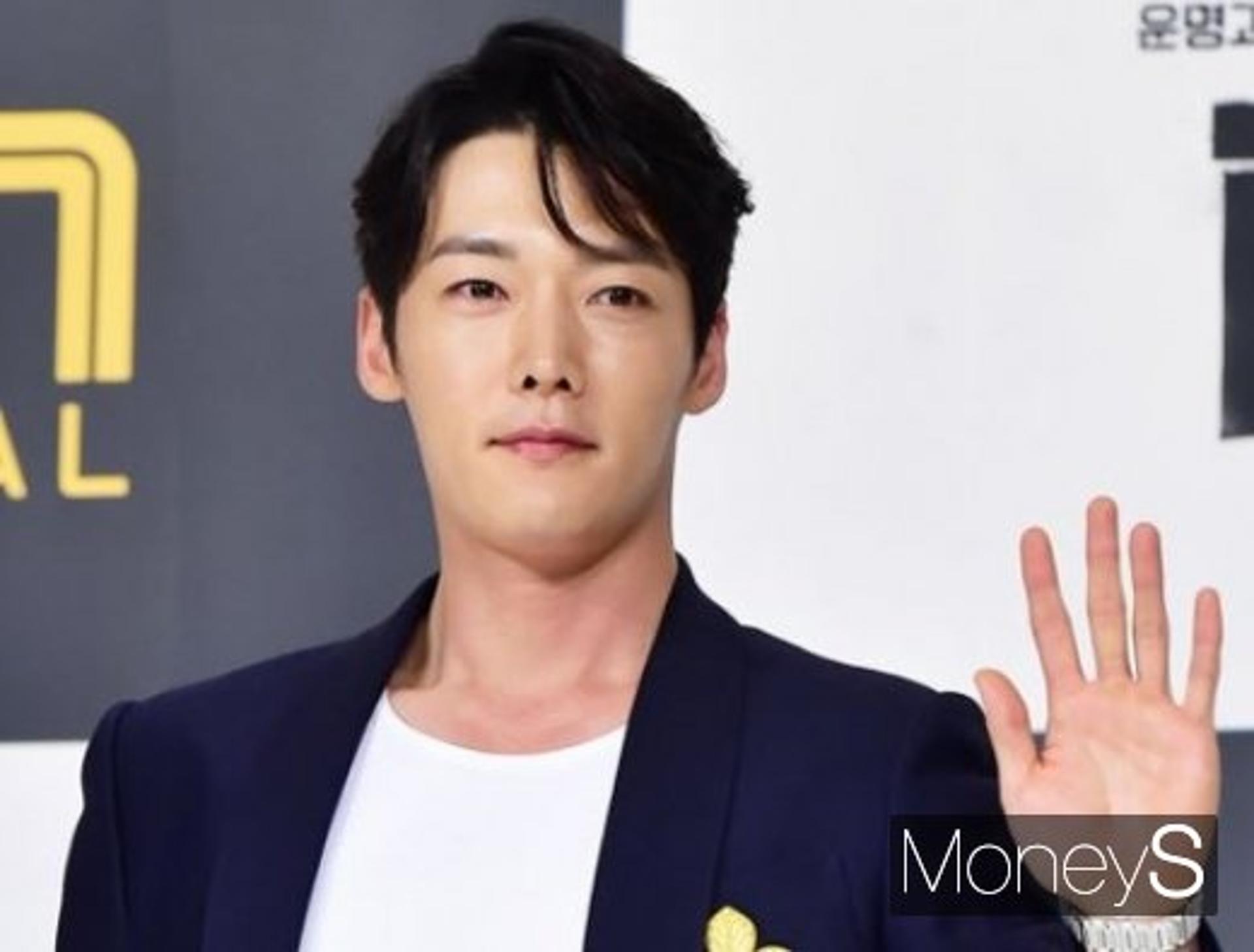 최진혁, '황후의 품격' 연장분 불참… "팬미팅 일정, 조율 불가"