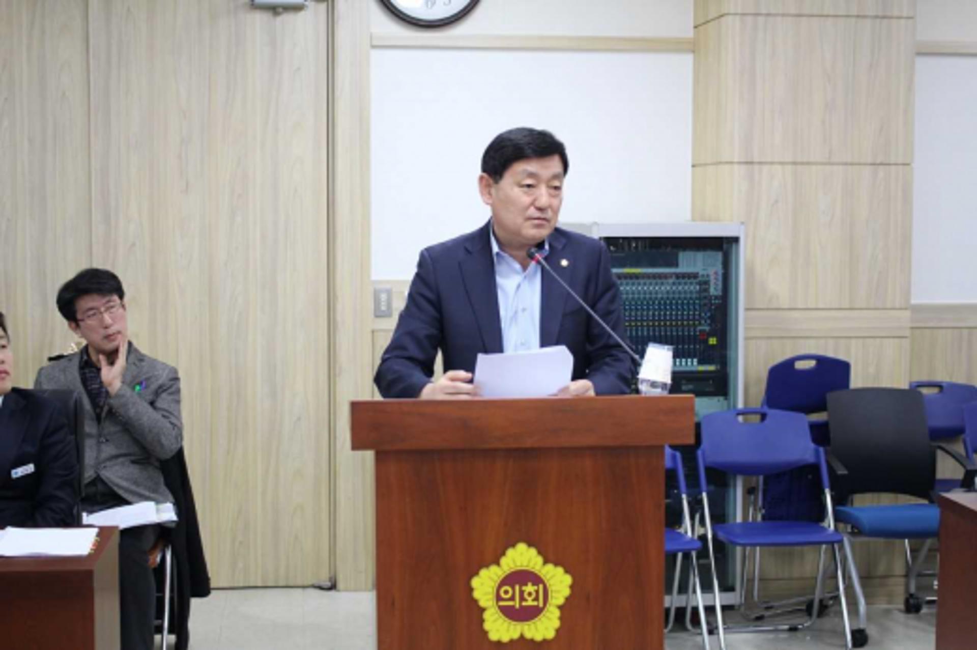 박재만 의원 '횡단보도 그늘막 광고물 표시 조례안' 본회의 통과