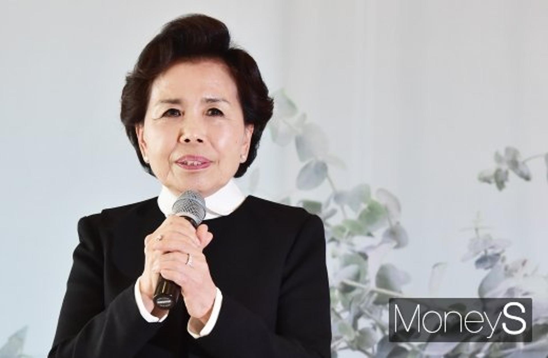 이미자, 데뷔 60주년… "잘 참았고, 견뎌왔다"(종합)