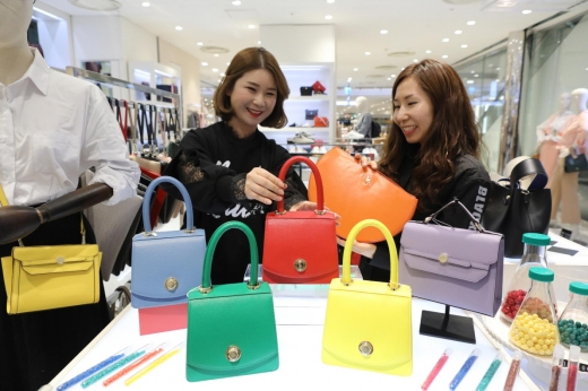 롯데백화점 광주점, 베티 토트백 선봬