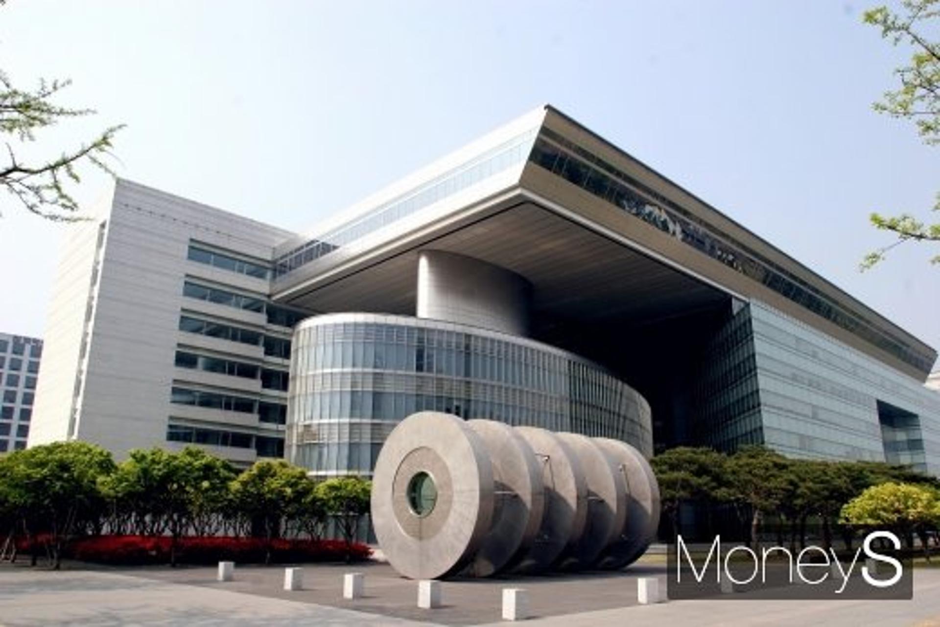 국책은행, '제 2의 금융중심지' 부산 이전 재논의