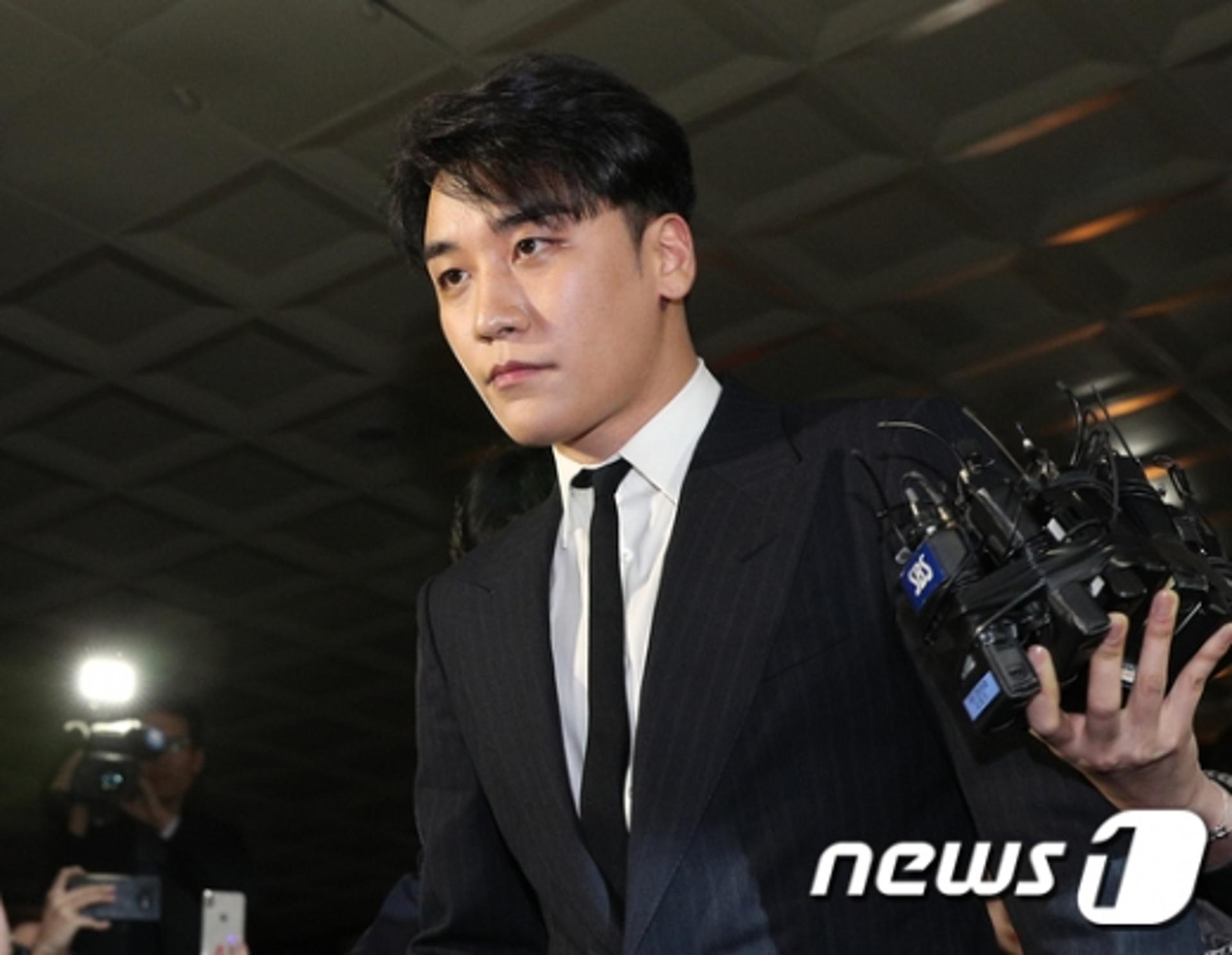 '버닝썬 논란' 승리, 입대 연기 될 수도?