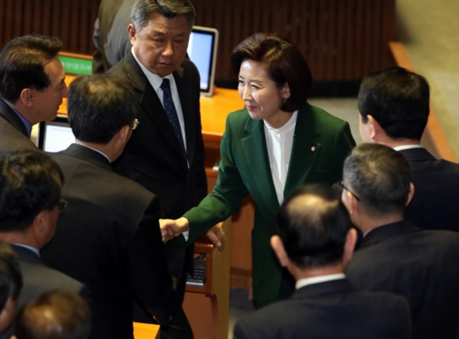 자유한국당, 나경원 두둔… “민주당이 국민께 엎드려 사죄해야”
