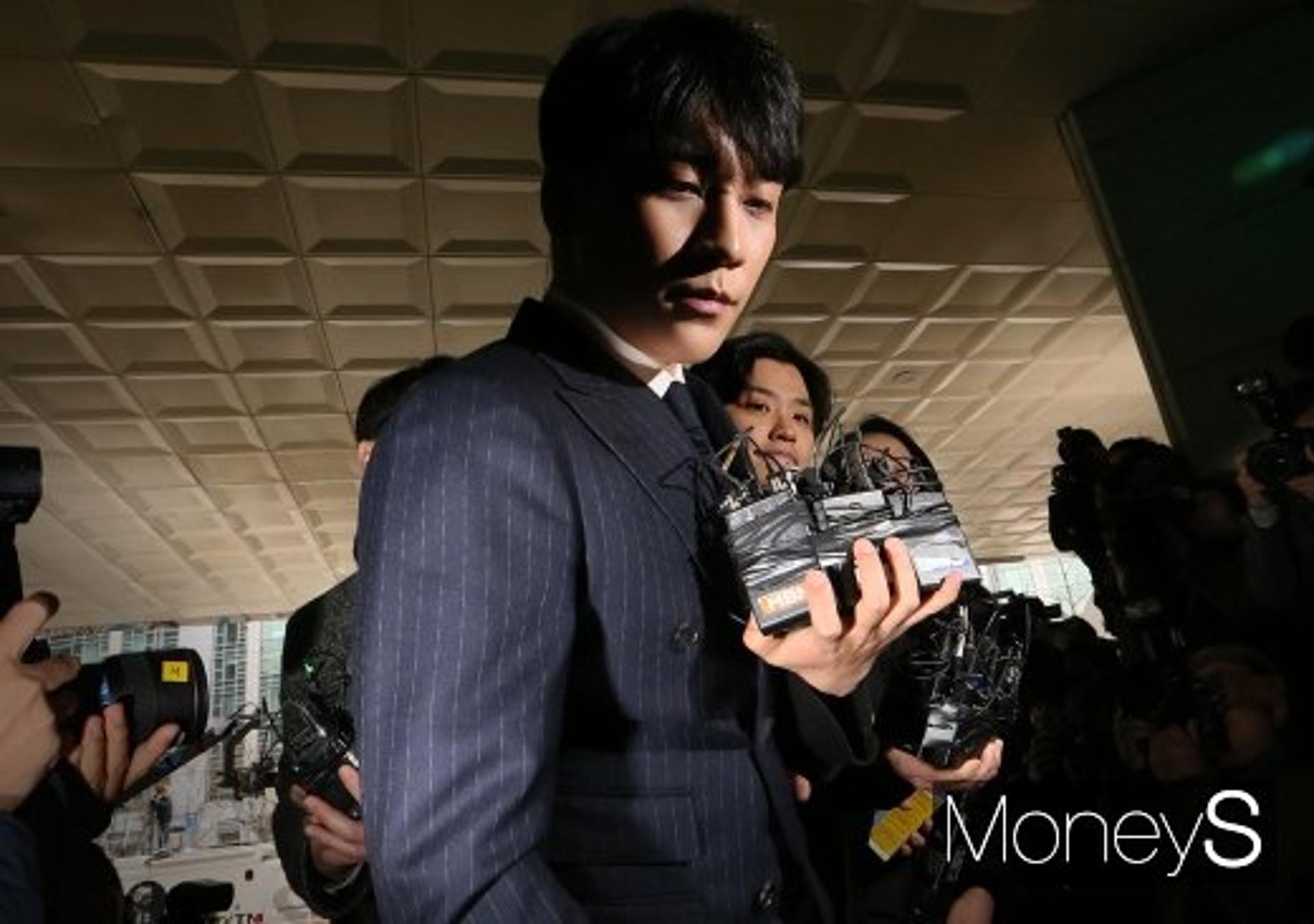"버닝썬은 가지일 뿐"… 오혁진 기자는 어디에?