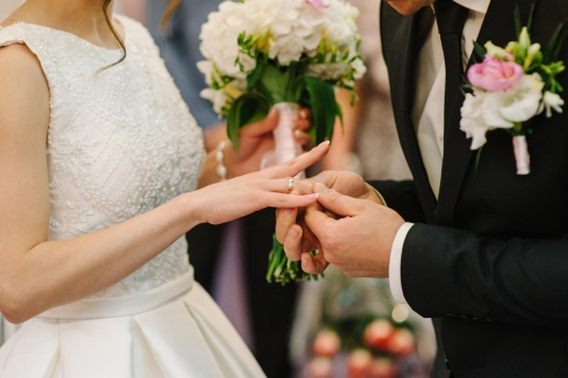"남자가 신혼집 마련? 왜 그래야 하죠?"… 10명 중 7명 '반대'