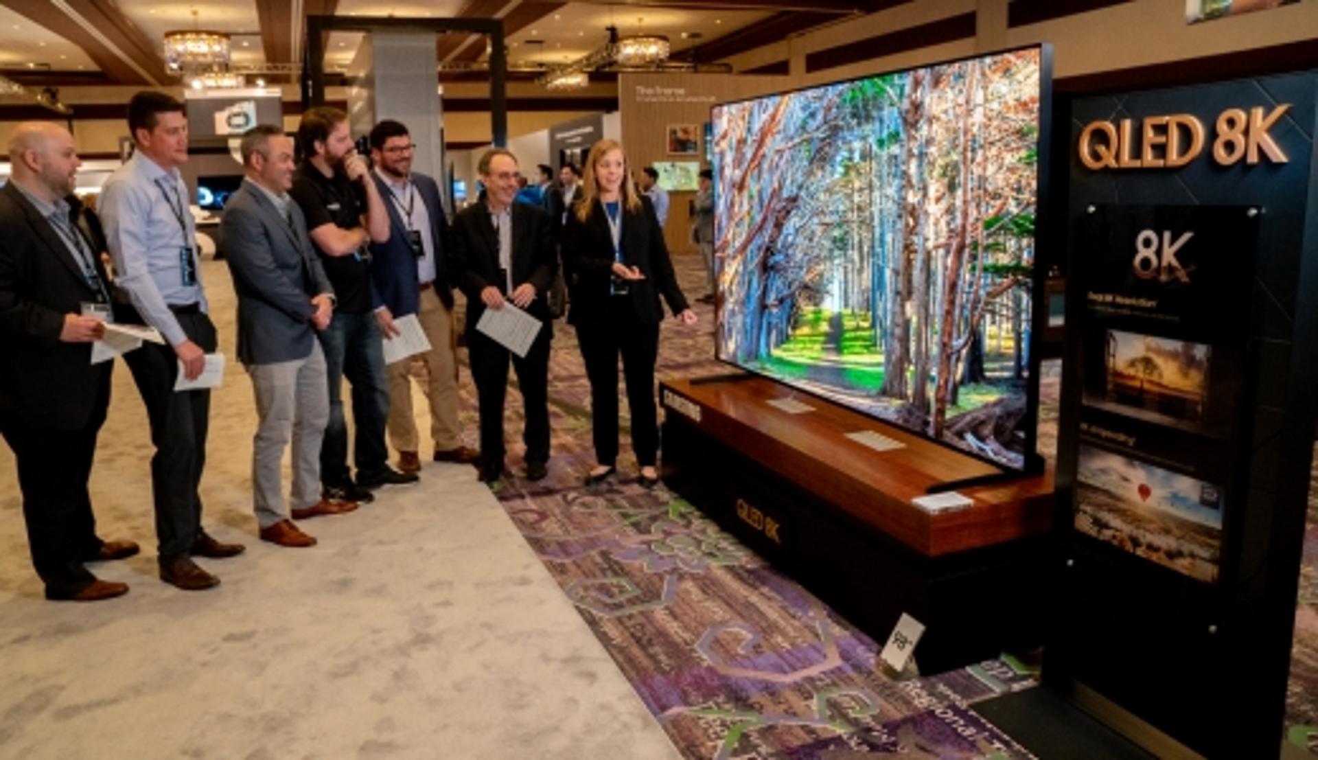 미국 공략 나선 ‘삼성 QLED 8K’… 거래선에 신제품 소개