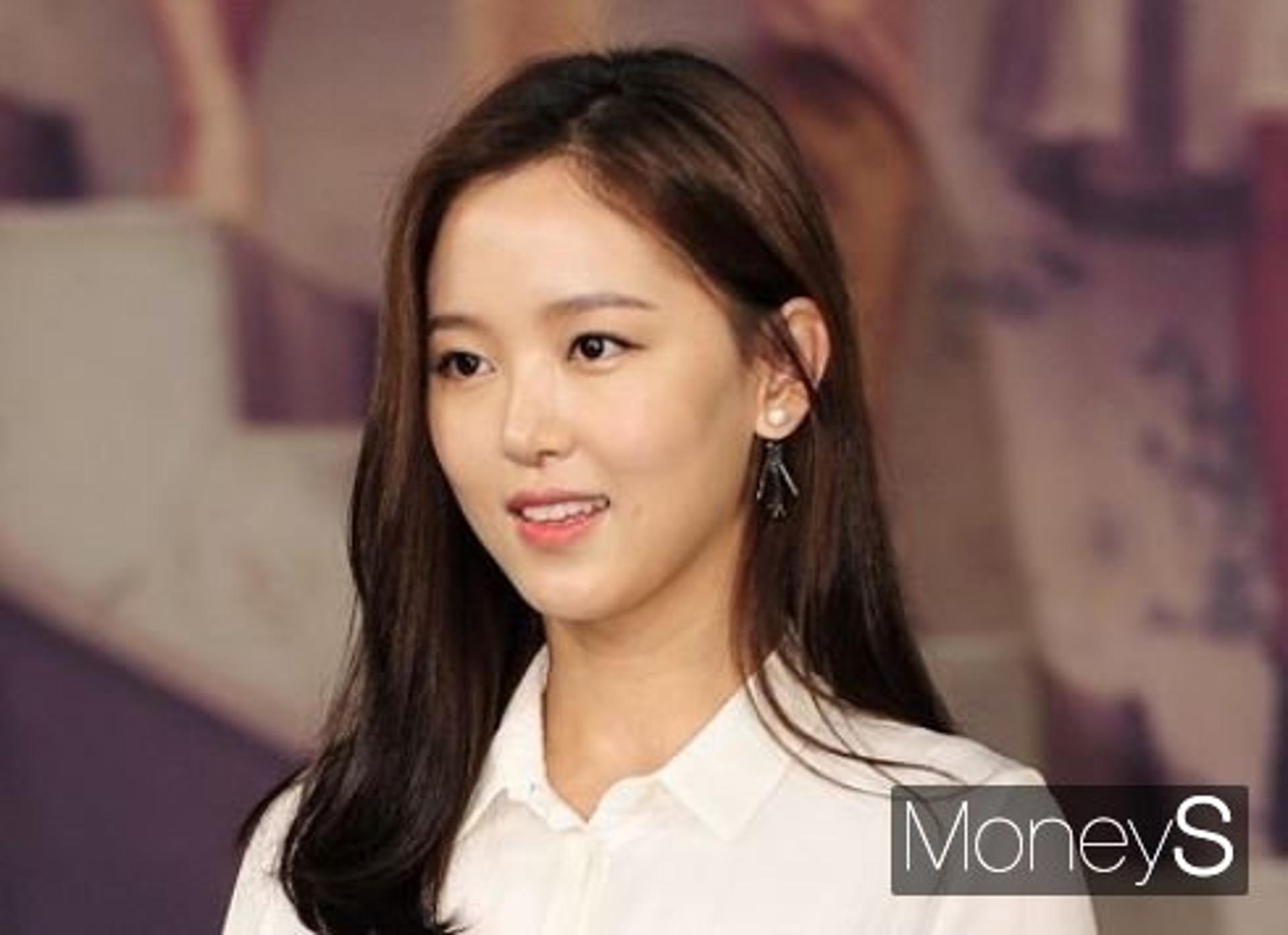 [공식입장] 강한나 판타지오로 복귀, "심려 끼쳐 죄송"