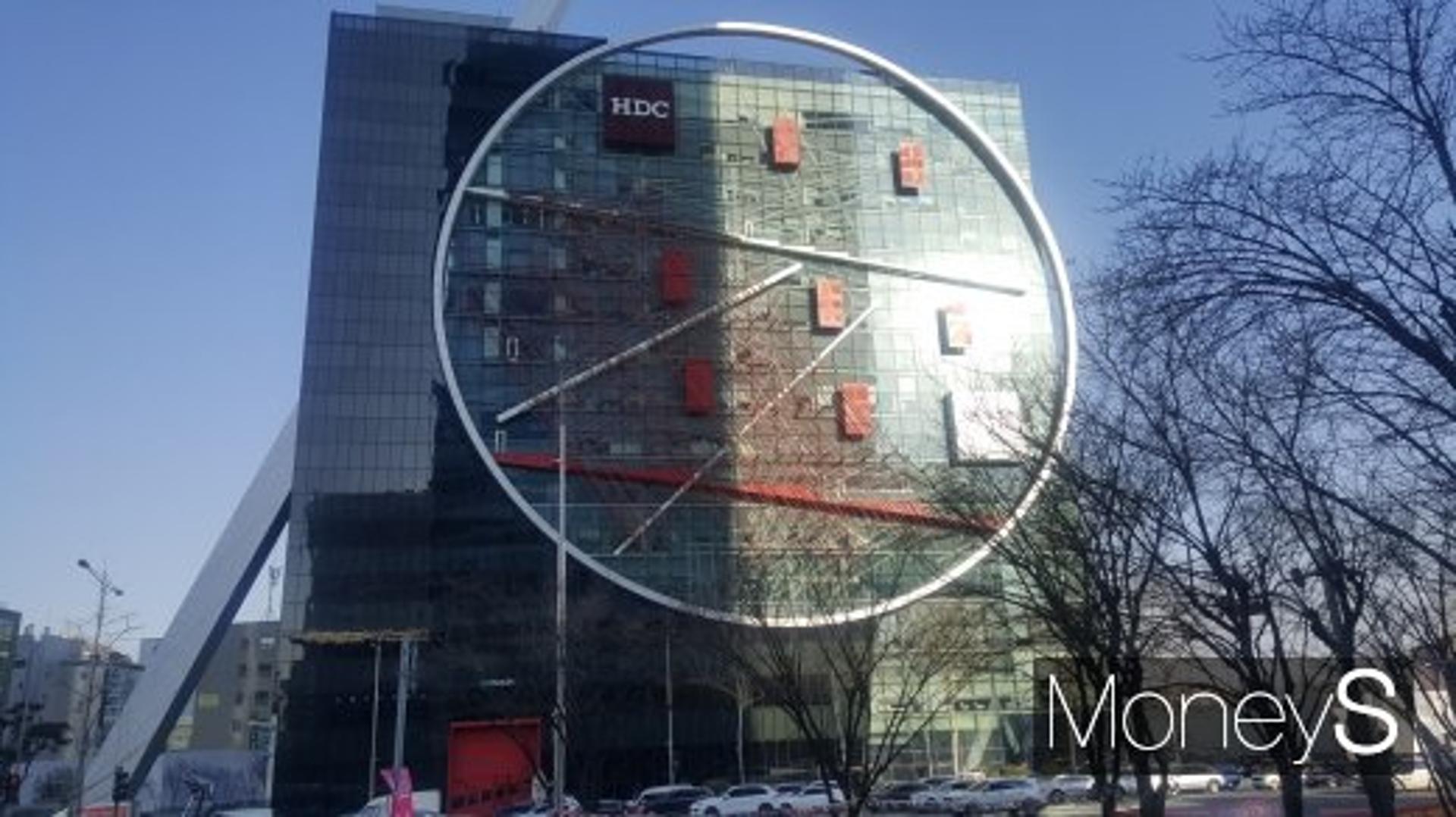 [CEO 연봉공개] 정몽규 HDC 회장 17억 수령… 분할 이후 임원 평균 보수 증가