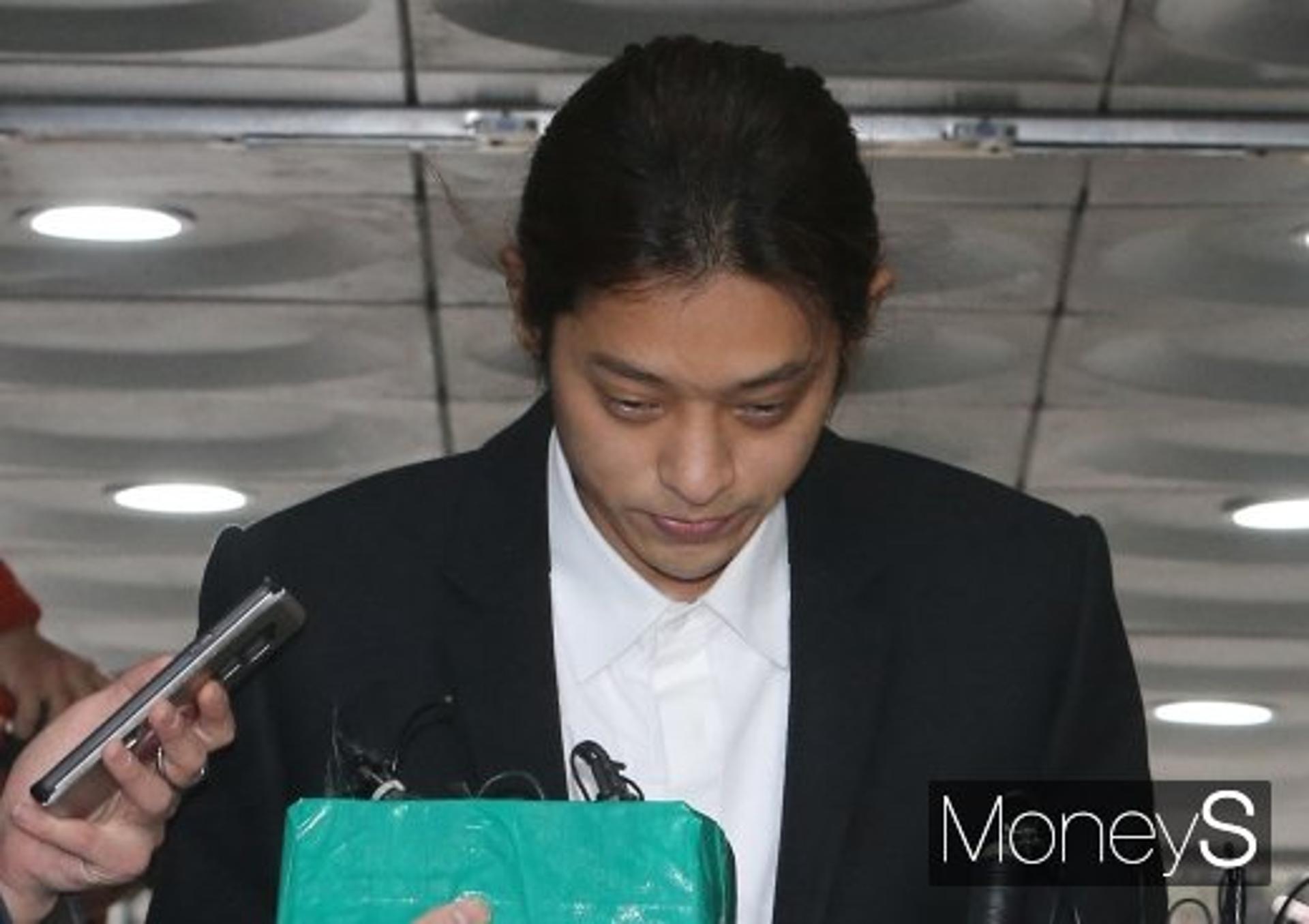 '정준영 단톡방 멤버' 김모씨 경찰조사 임박