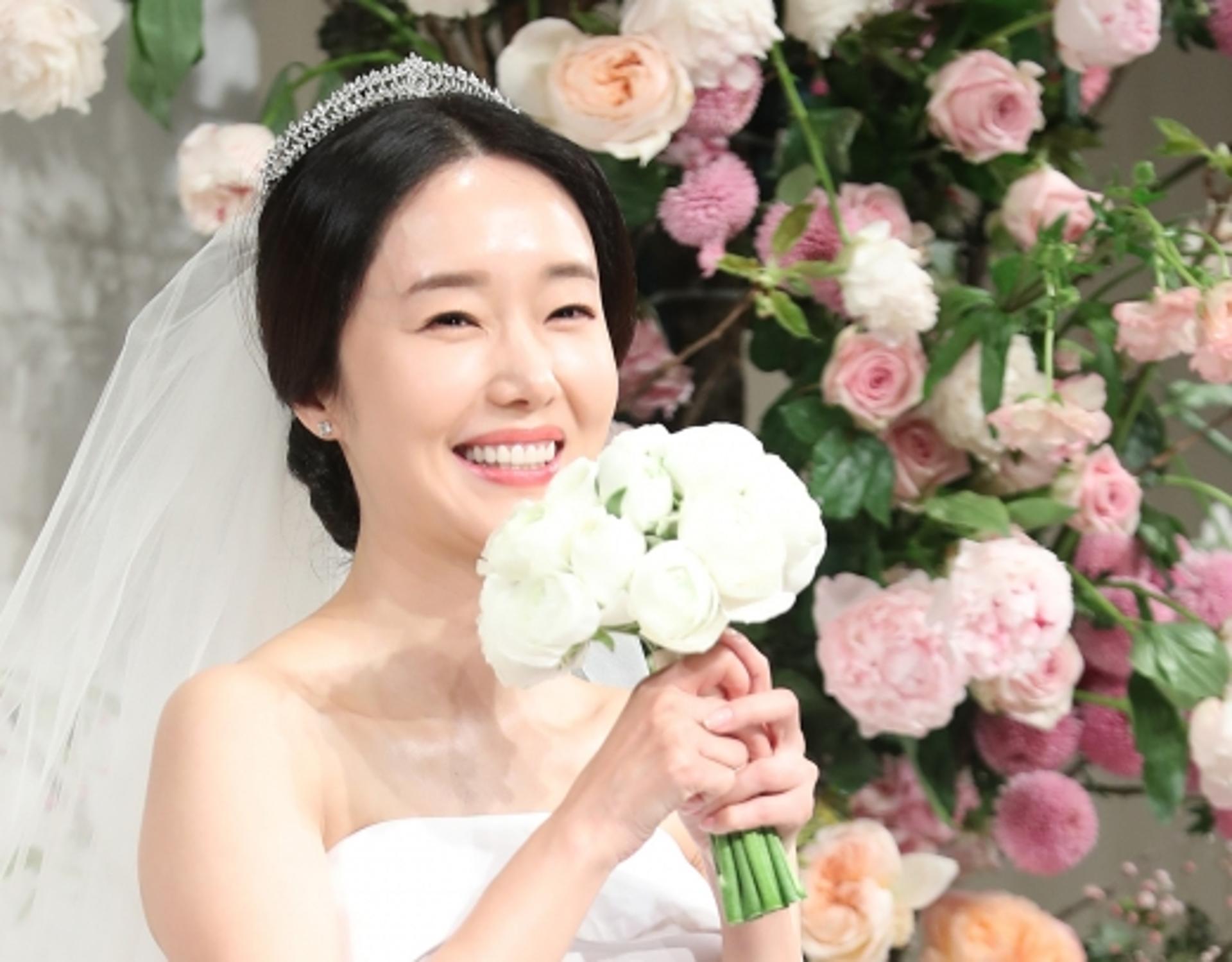 이제는 품절녀 이정현… “행복하게 잘 살겠다”