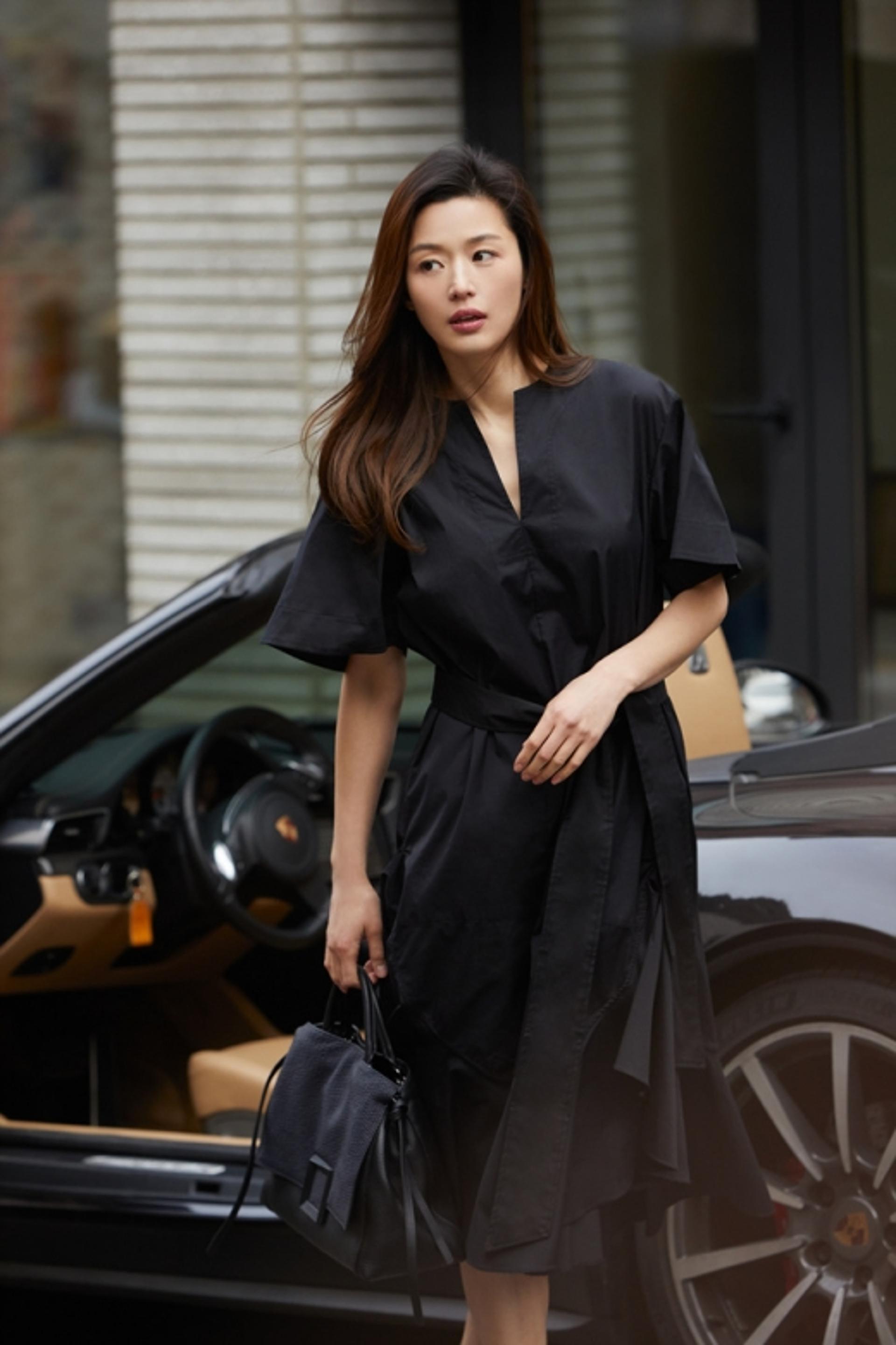 [★화보] 전지현, 스포츠카서 내렸을 뿐인데?