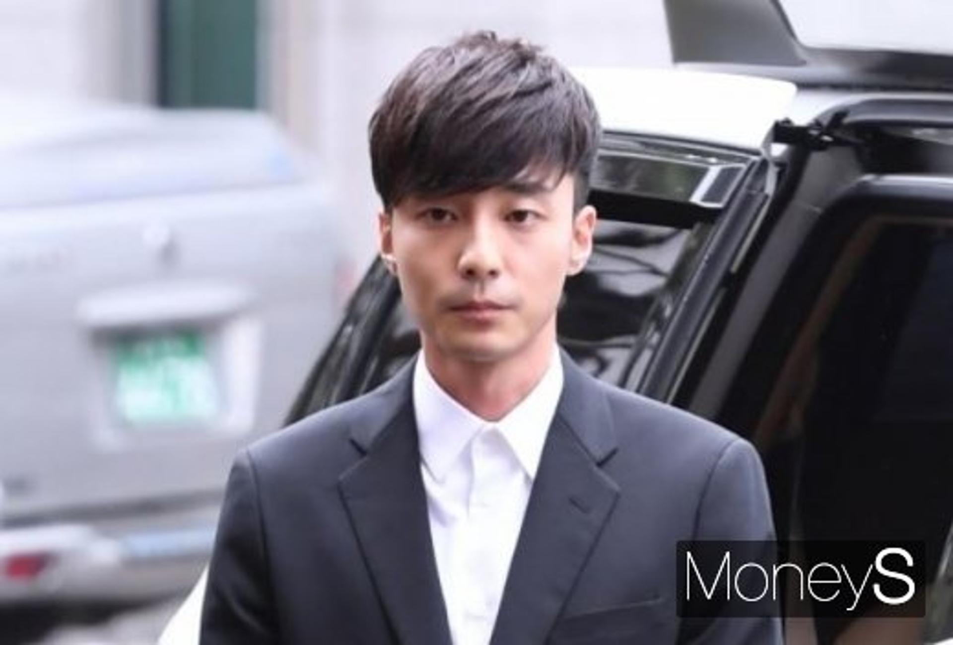 "로이킴, 졸업 여부는 확인 중"
