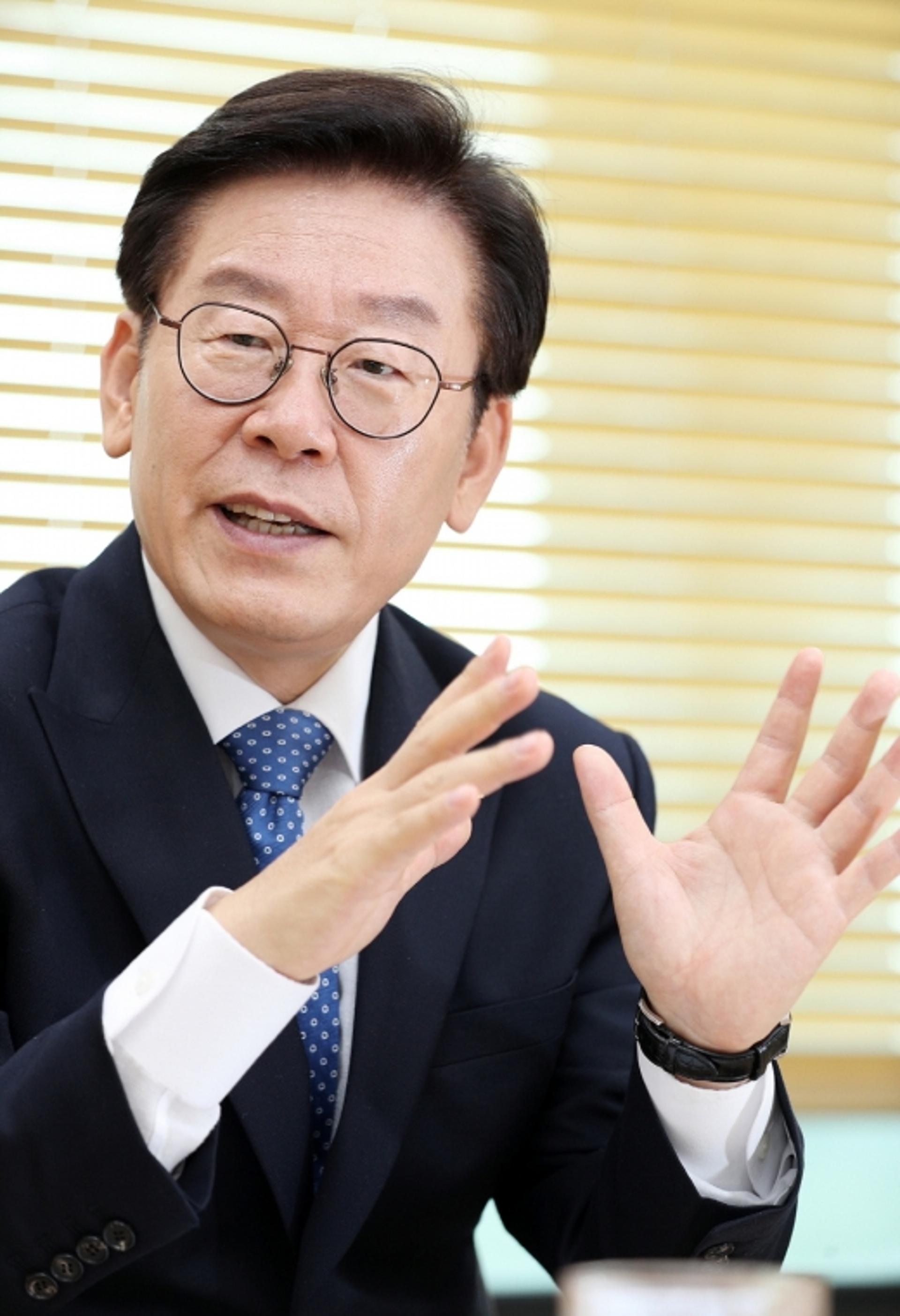 이재명 "경기도 버스정책 운영의 묘 살리겠다"… 준공영·공영·민영 병행