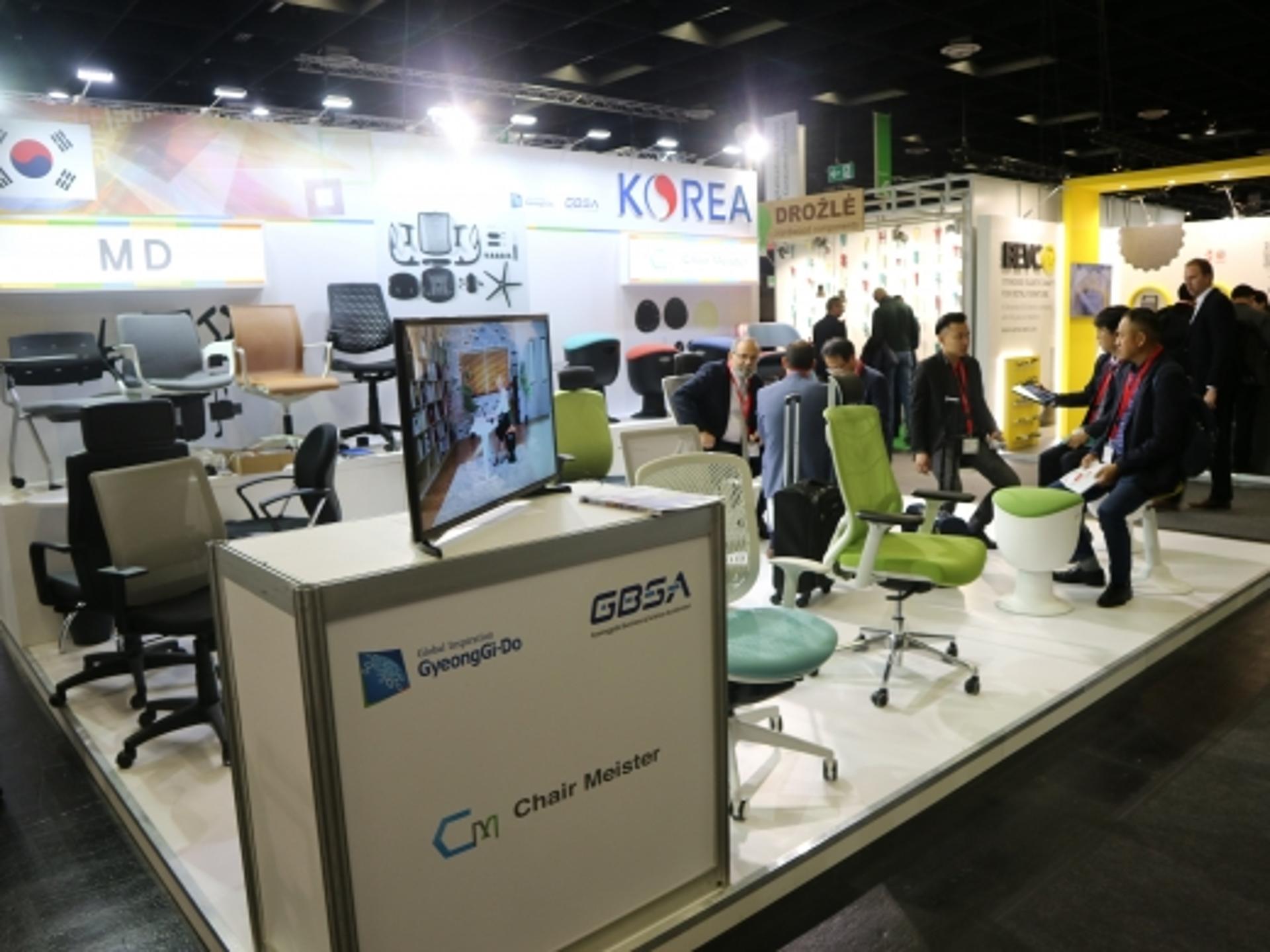 경기도 가구기업 해외 고객에게 ‘인기만점’… 독일 전시회에서 주목