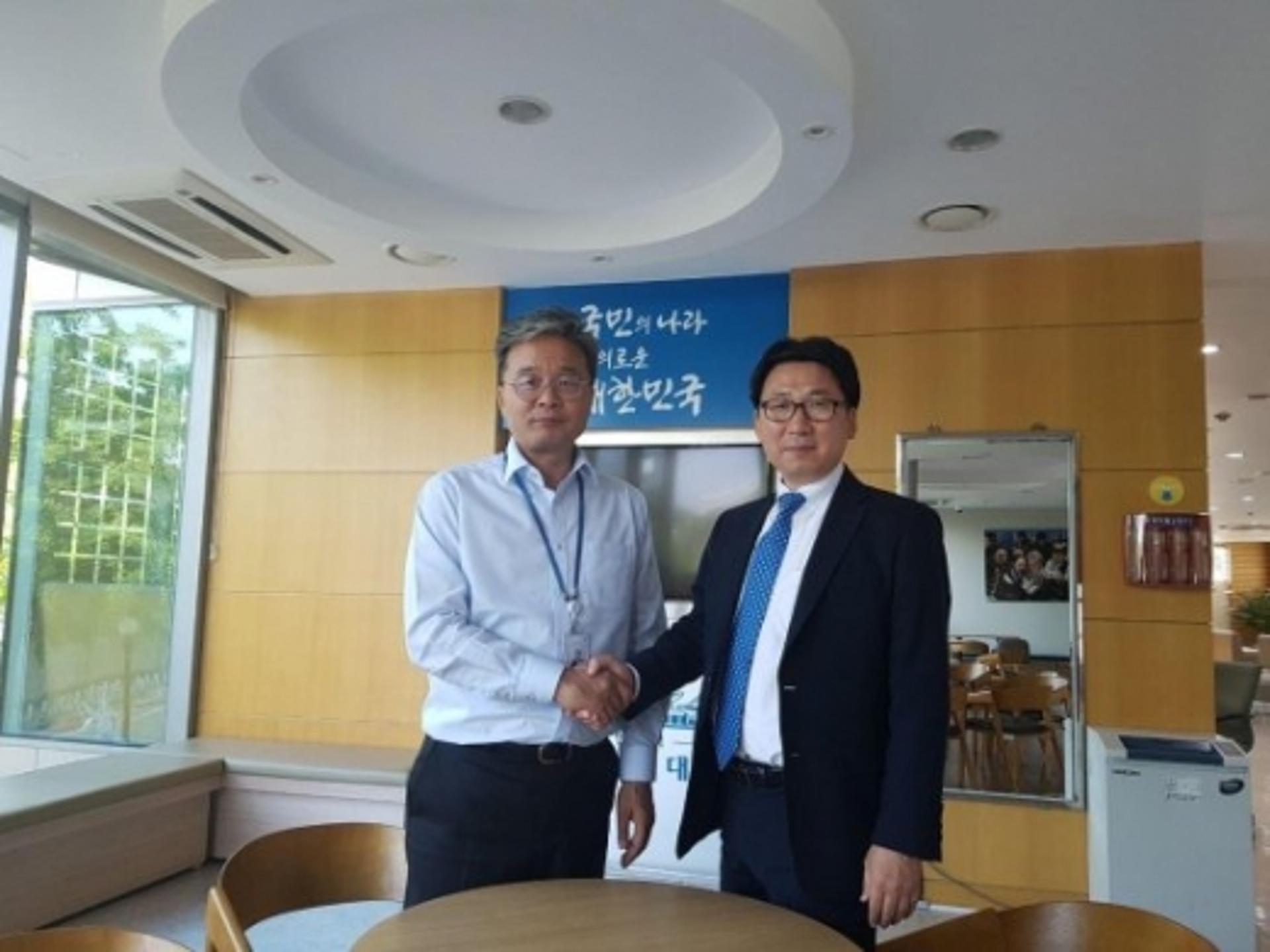 최종환 시장, 제2순환도로 자유로 연결 등 '지역현안' 들고 '청와대 행'