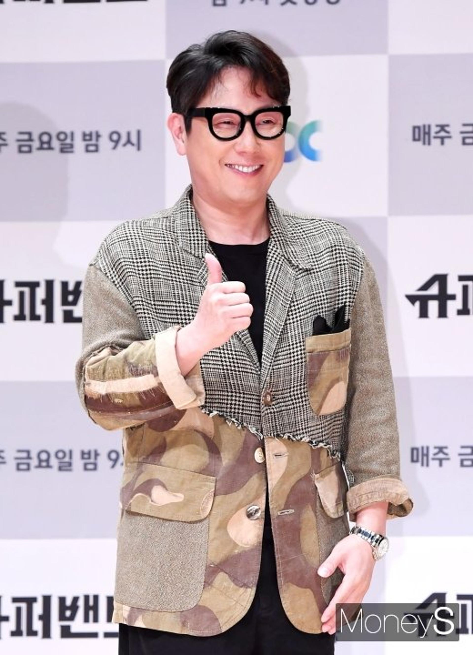 음악 바보 윤종신, 슬픈 노랫말의 신
