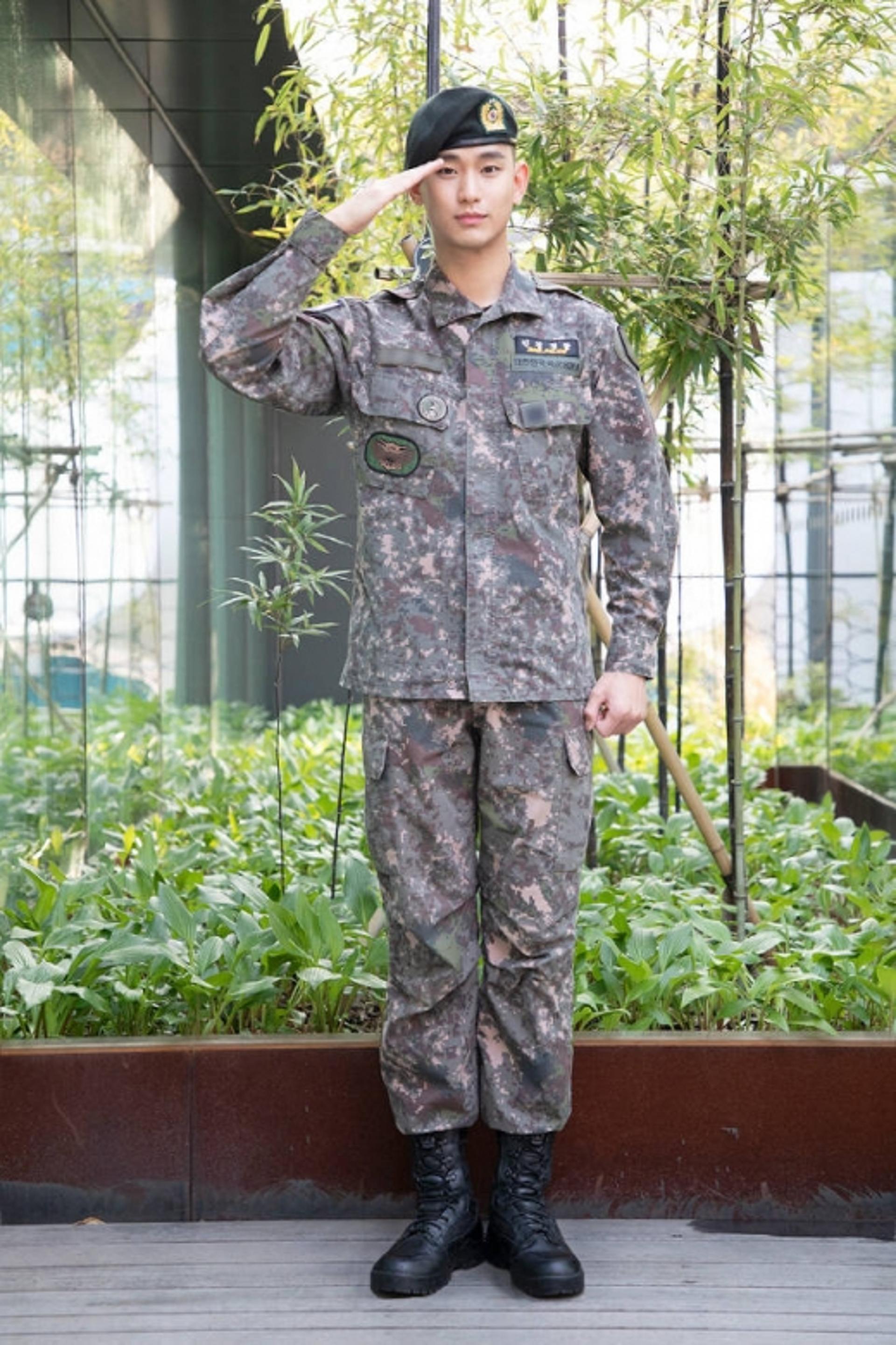 김수현 전역 초읽기… '아시아의 별' 다음달 1일 제대