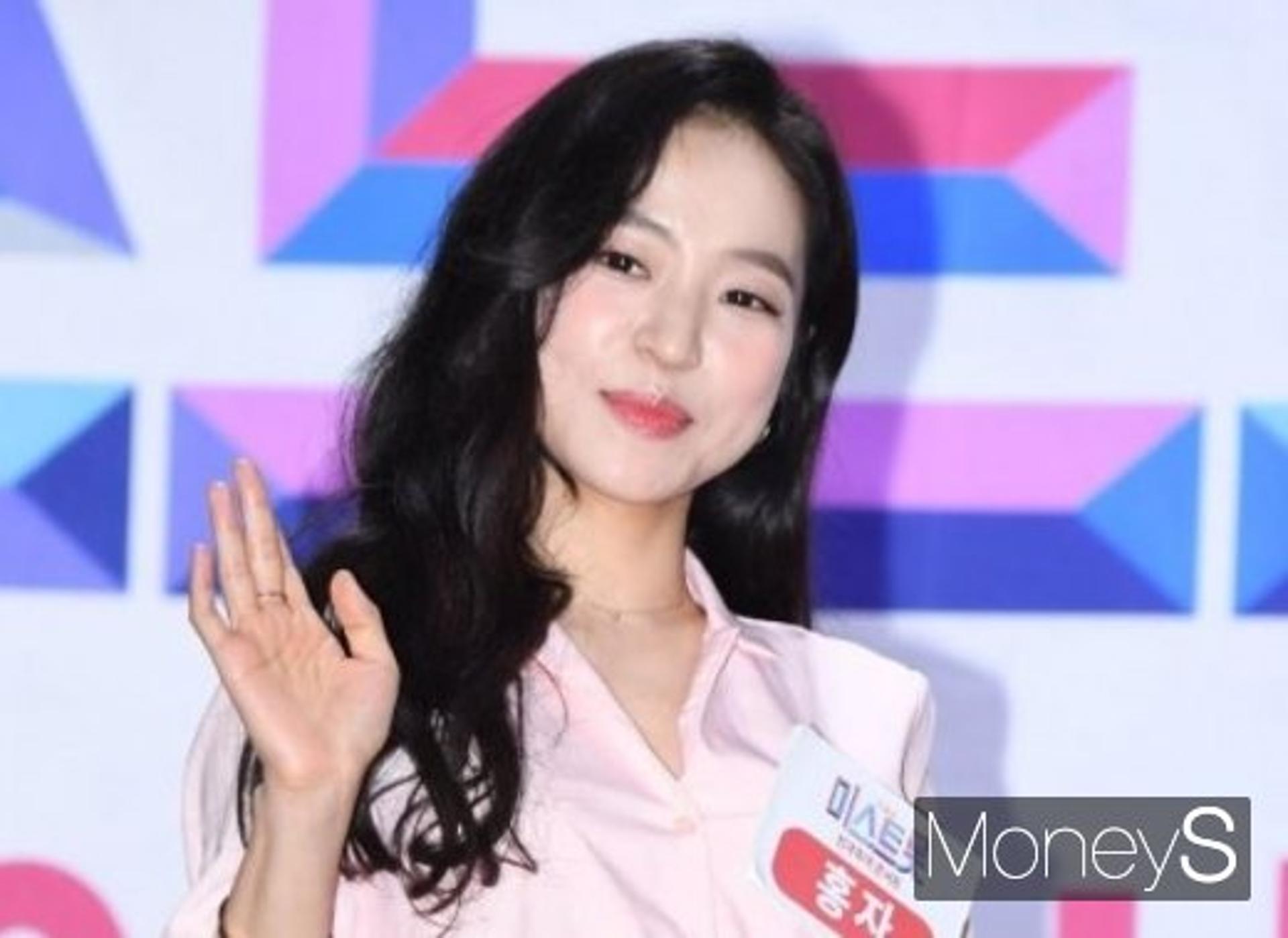 [이슈점검] 홍자, 지역비하 발언 논란… '꽃길에 뿌린 먹구름'