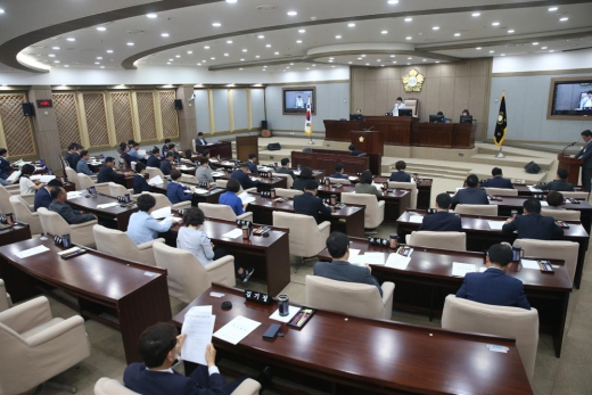 수원시의회, 군용비행장 소음피해 관련법 제정 촉구 결의안 채택